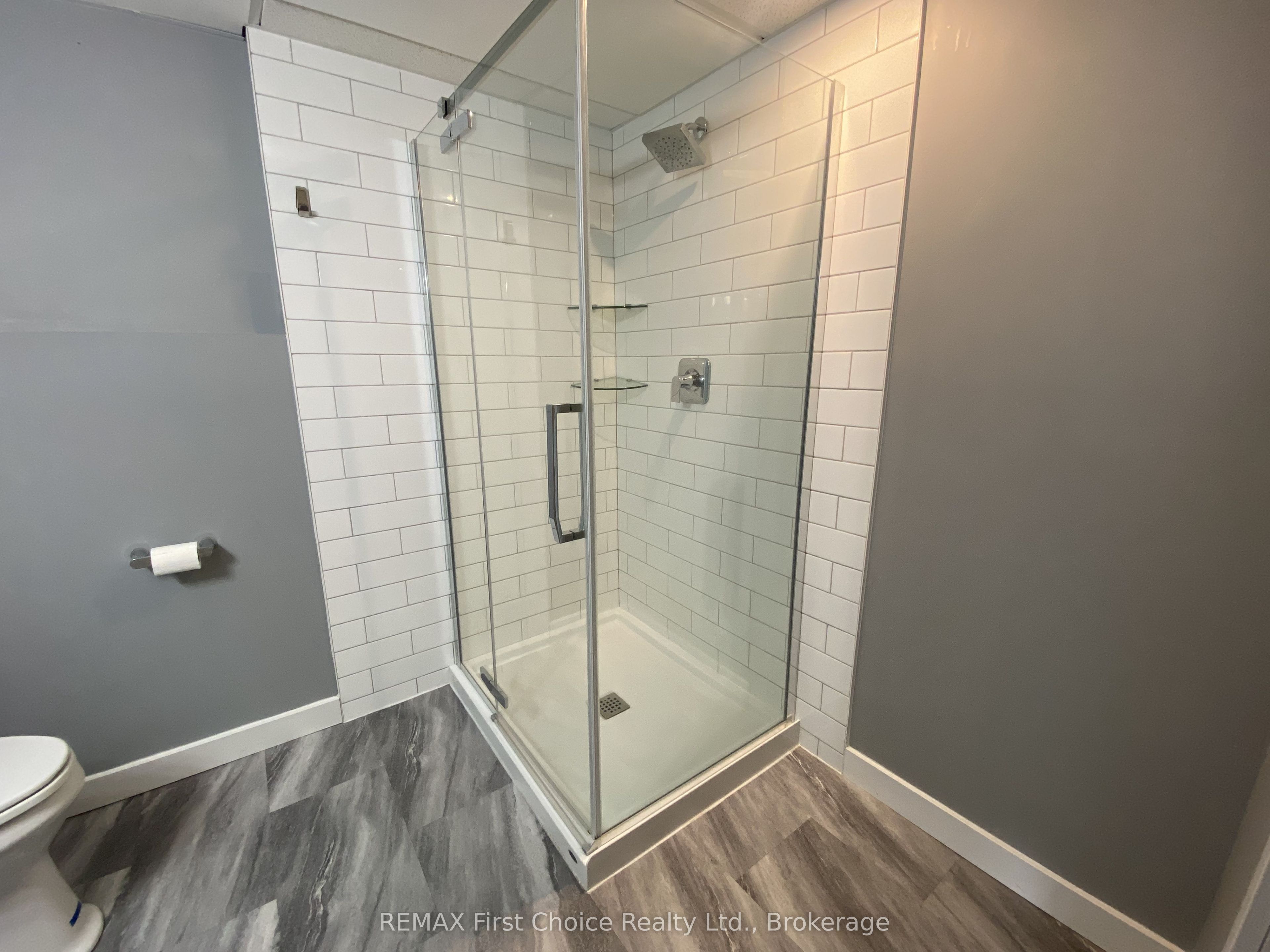 722 Catherine Street Property Photo 7