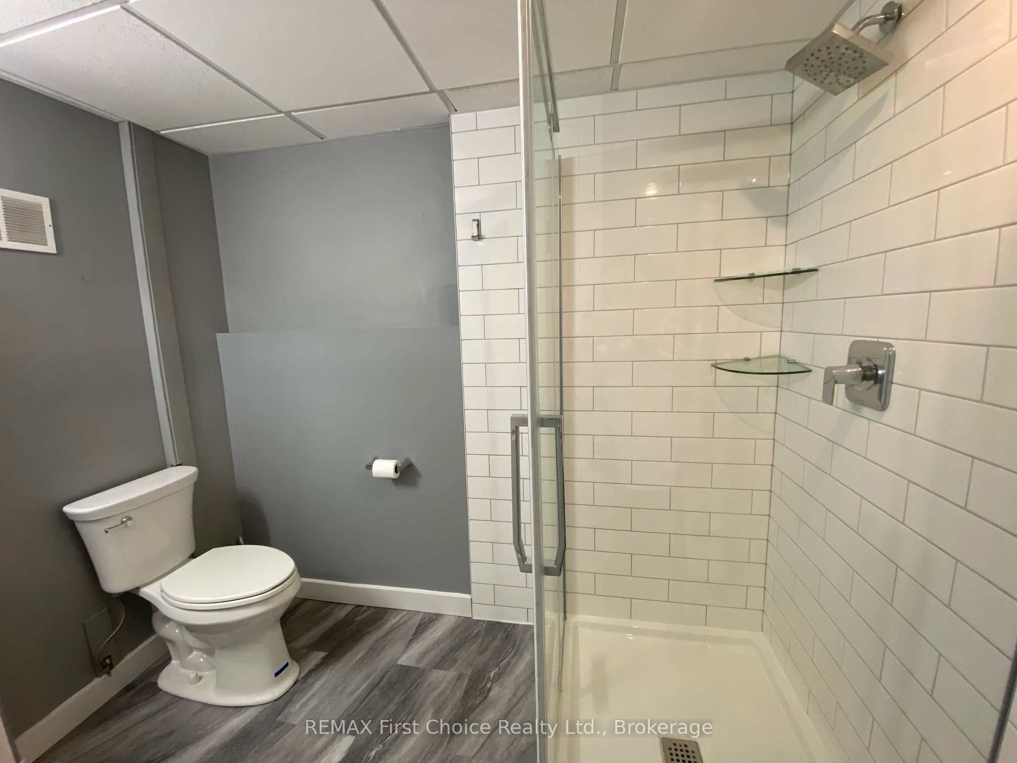 722 Catherine Street Property Photo 8