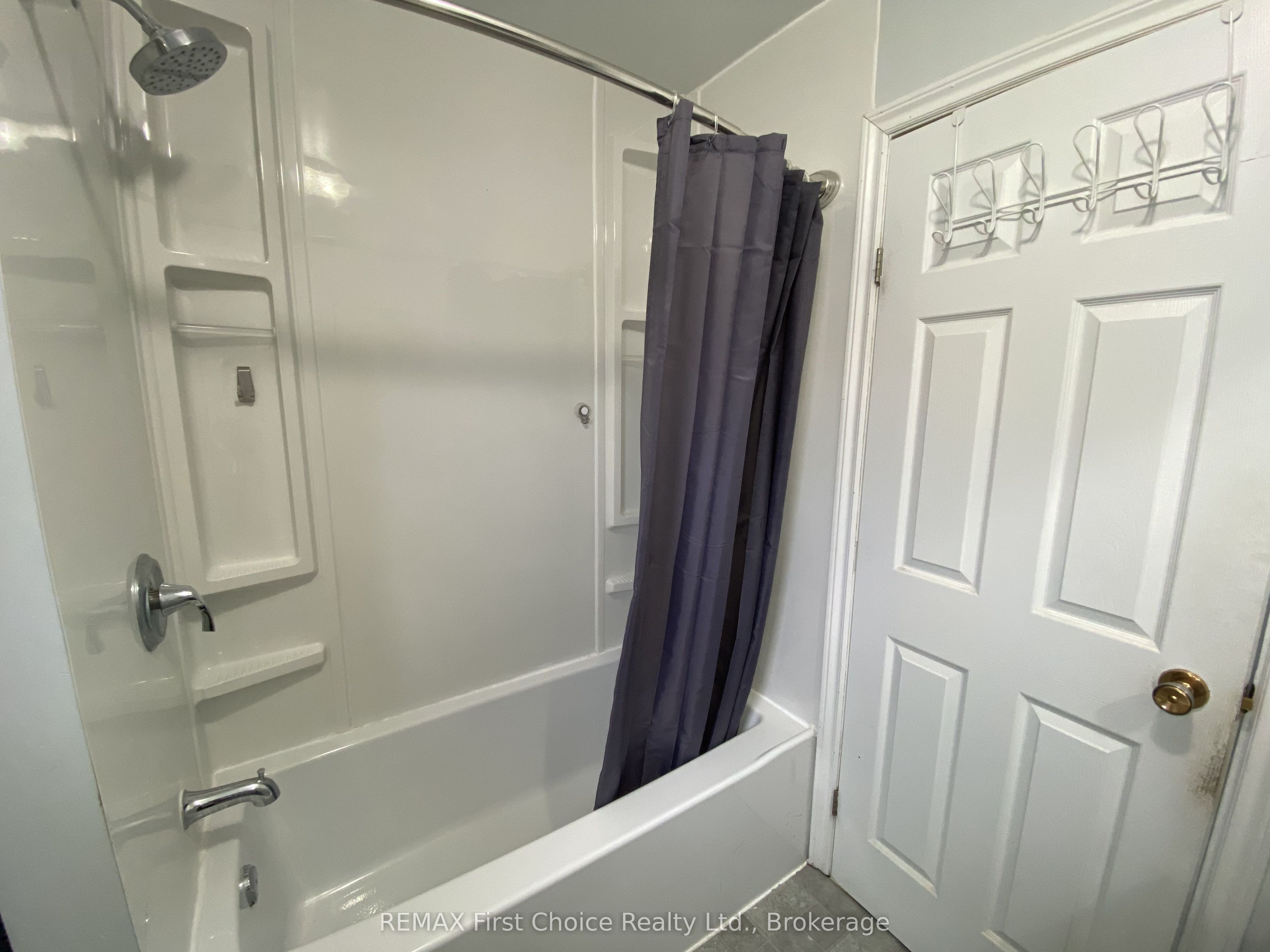 722 Catherine Street Property Photo 12