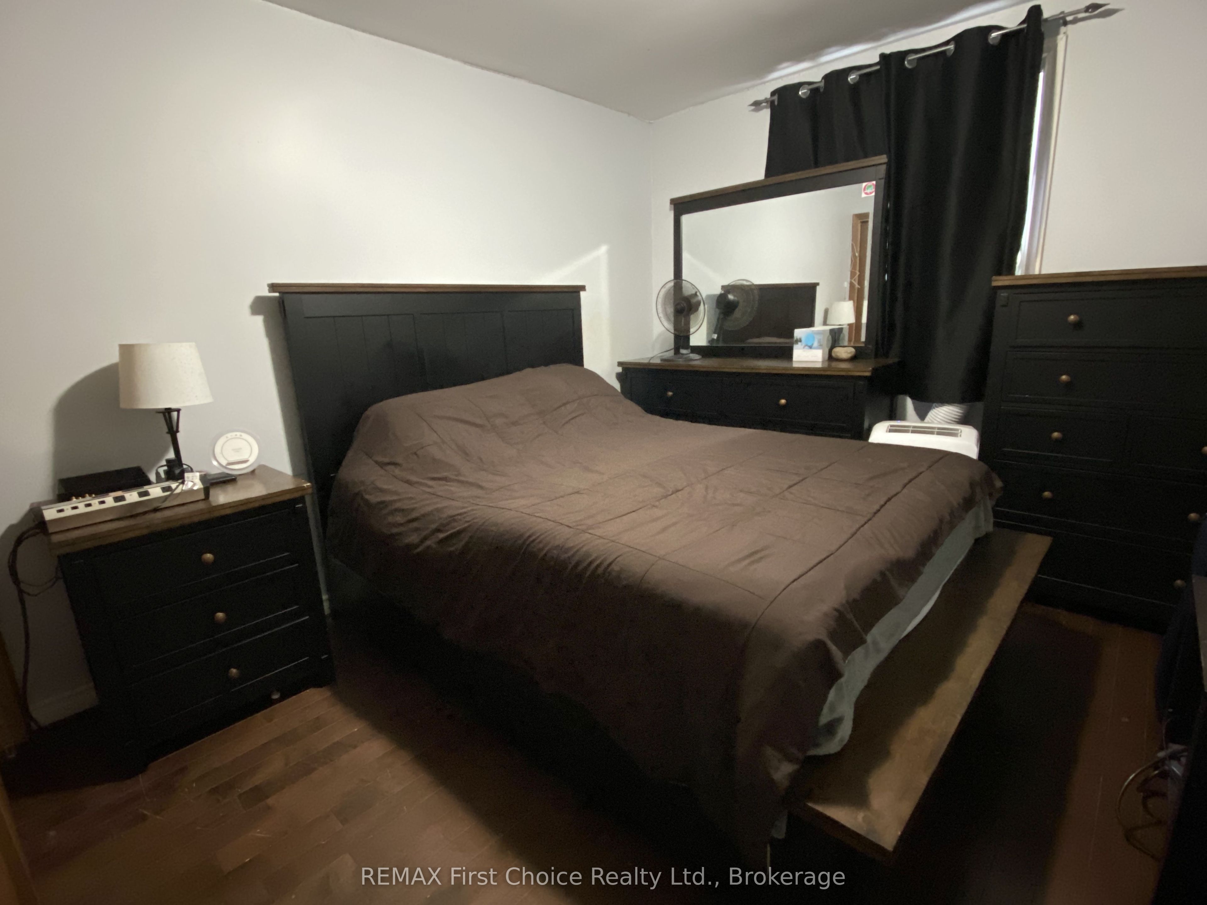 722 Catherine Street Property Photo 14