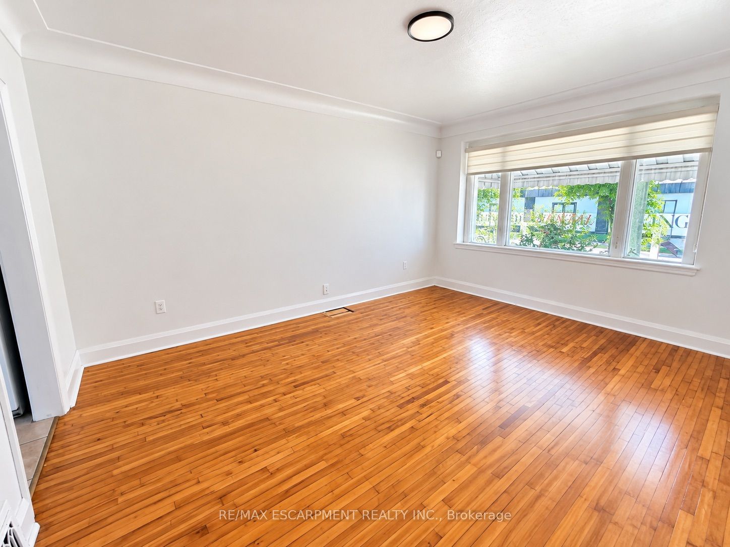 501 Upper Wellington Street Property Photo 5