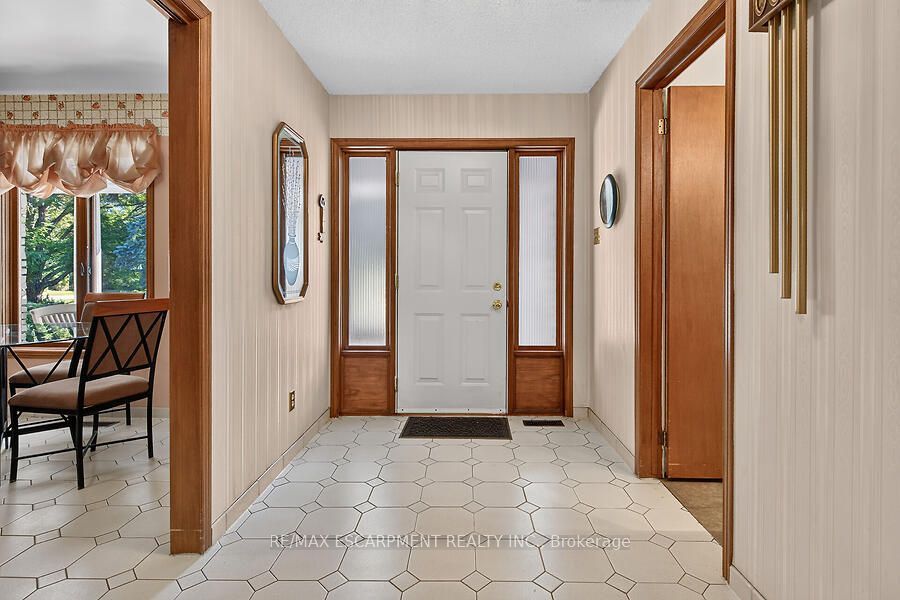 2 Karendale Crescent Property Photo 9