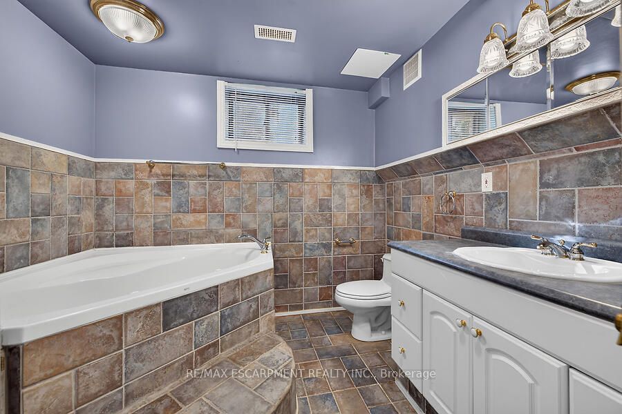 2 Karendale Crescent Property Photo 36