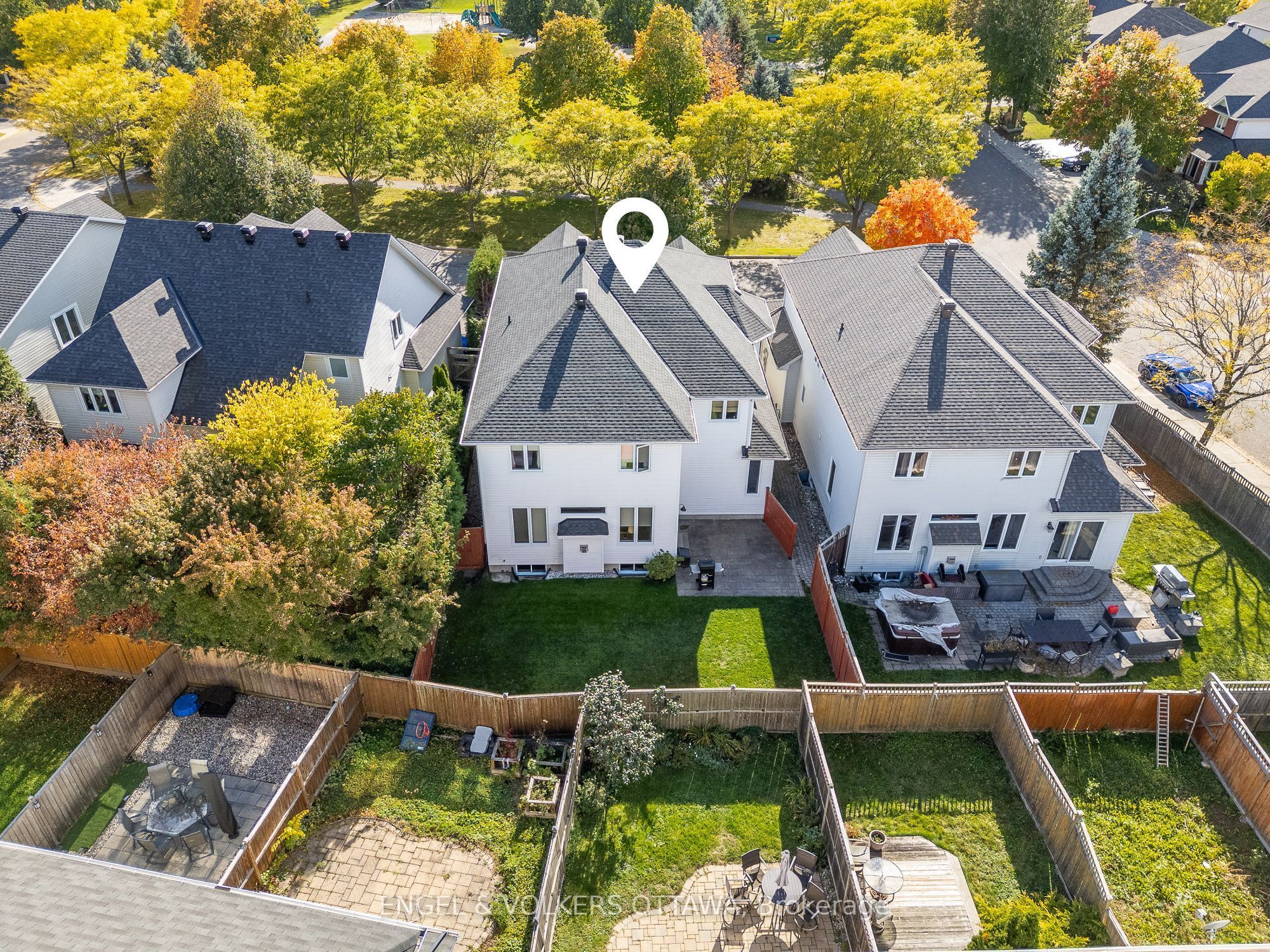 5 Valencia Street Property Photo 4