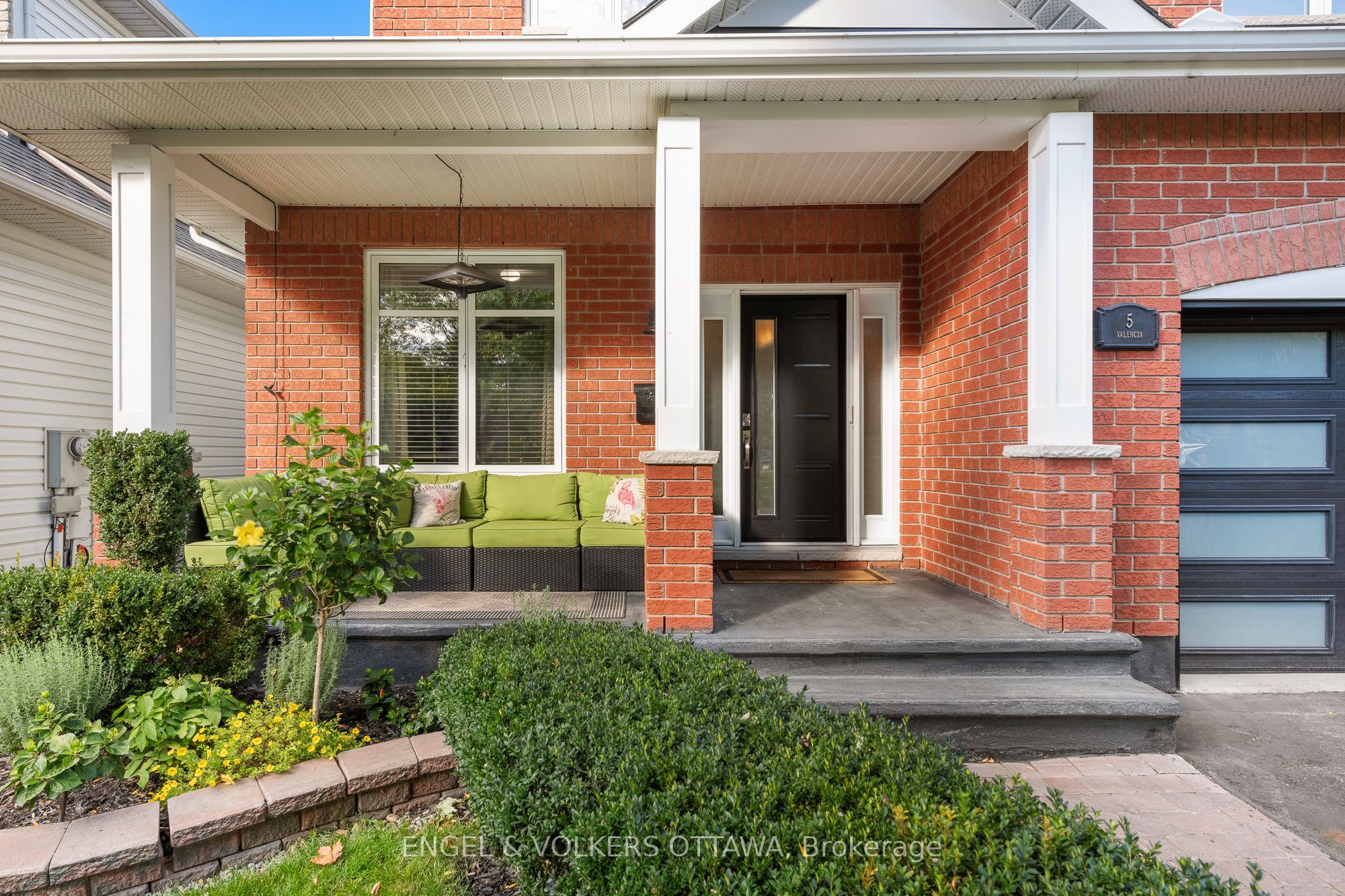 5 Valencia Street Property Photo 5