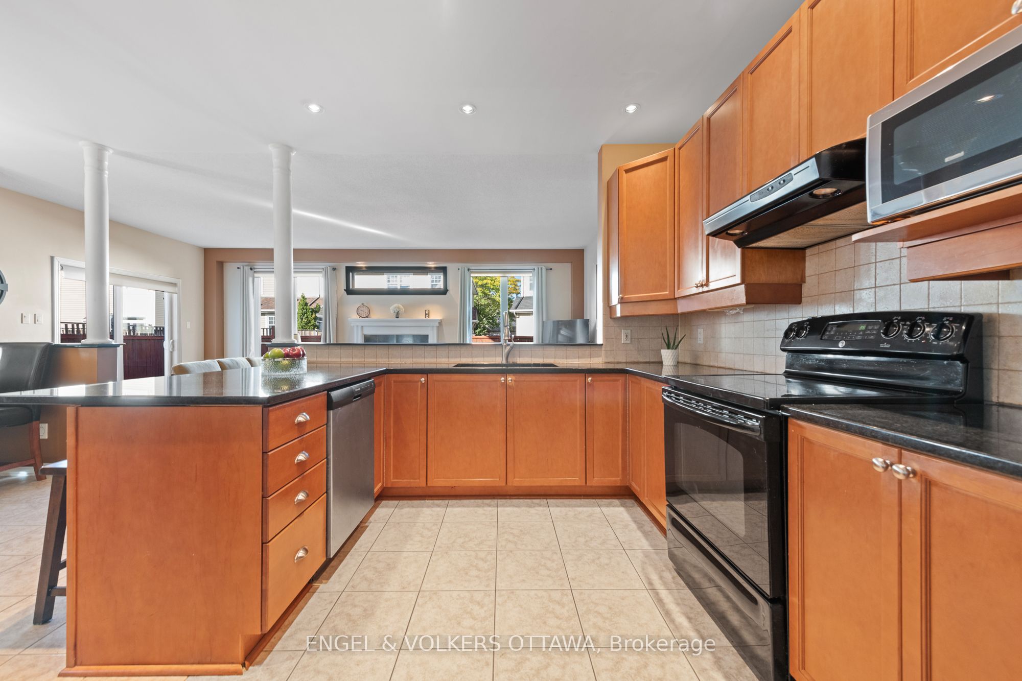 5 Valencia Street Property Photo 13