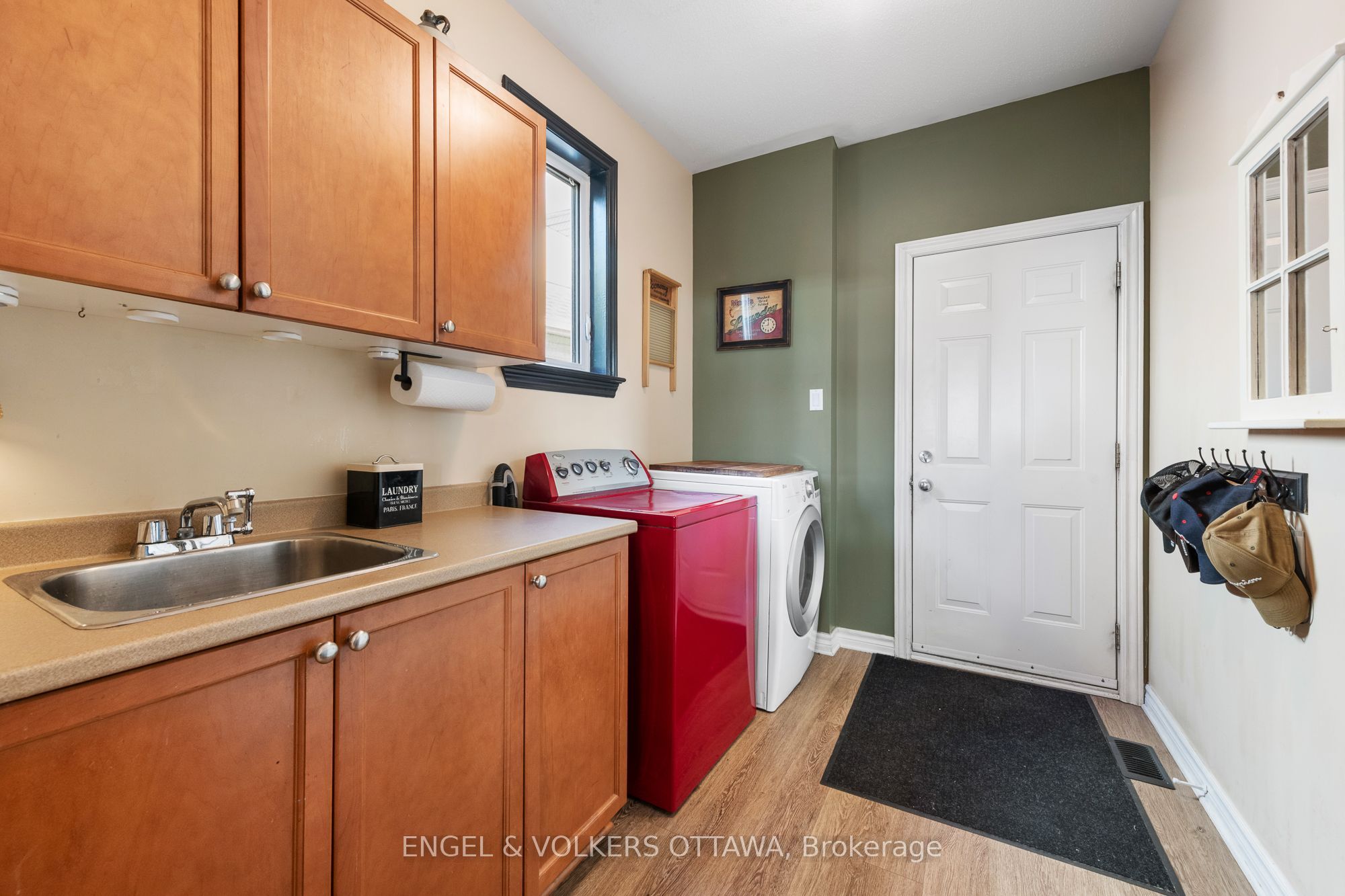5 Valencia Street Property Photo 21