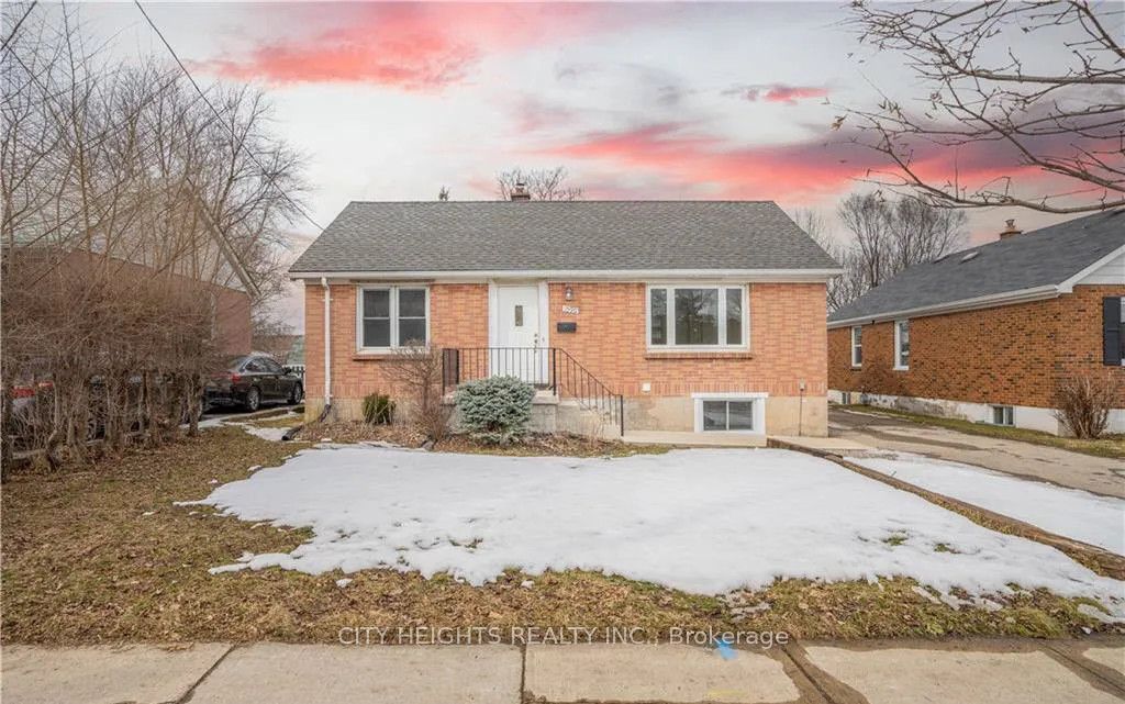 1590 Hartlet Street Main Property Photo 1