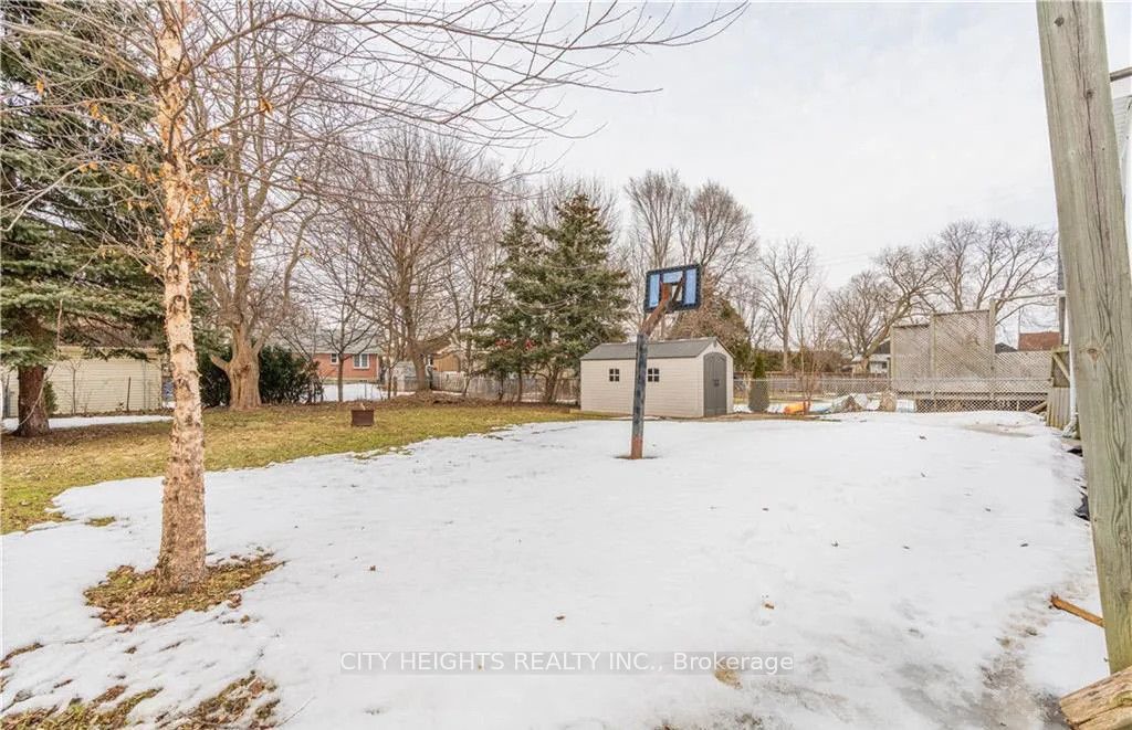 1590 Hartlet Street Main Property Photo 7