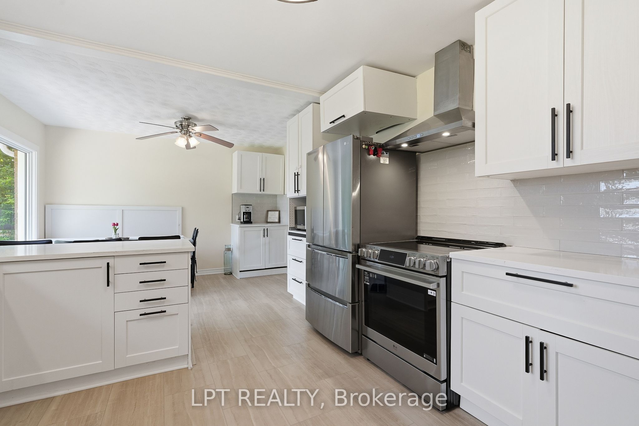 1467 Meadow Road N Property Photo 14