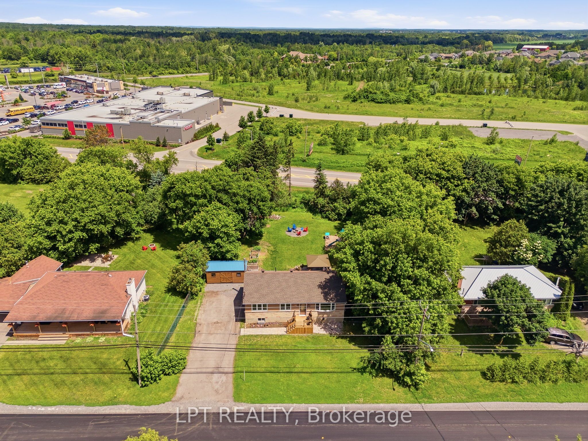 1467 Meadow Road N Property Photo 31