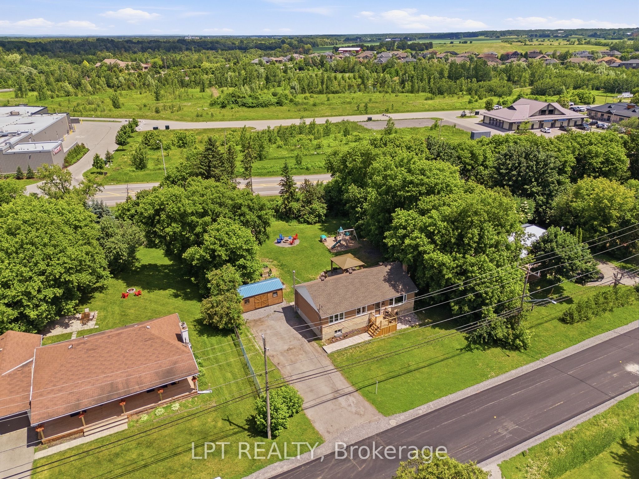 1467 Meadow Road N Property Photo 32