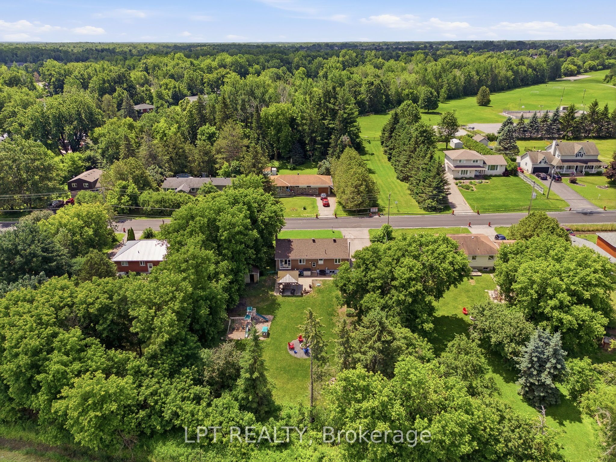 1467 Meadow Road N Property Photo 34
