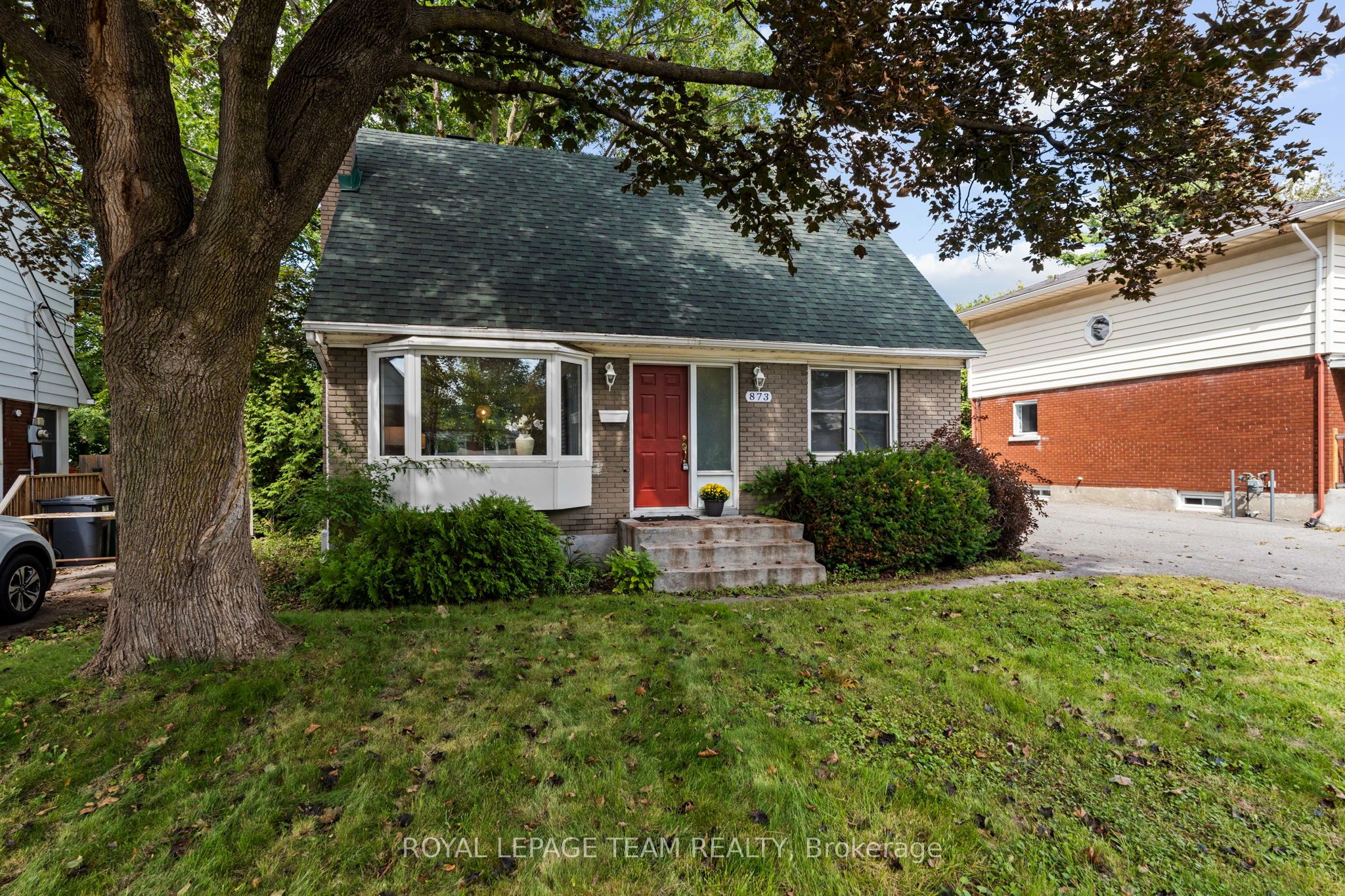 873 Smyth Road Property Photo 1