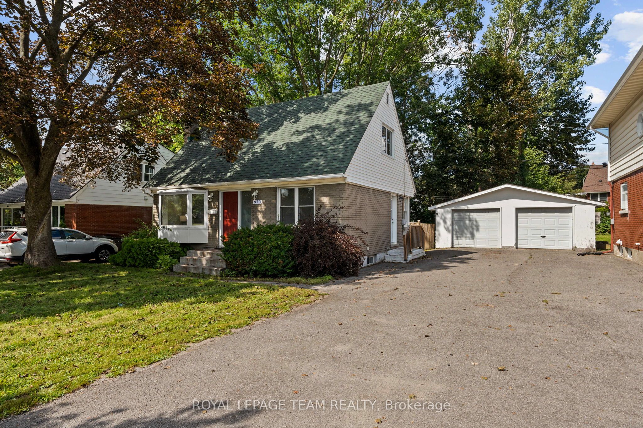 873 Smyth Road Property Photo 8
