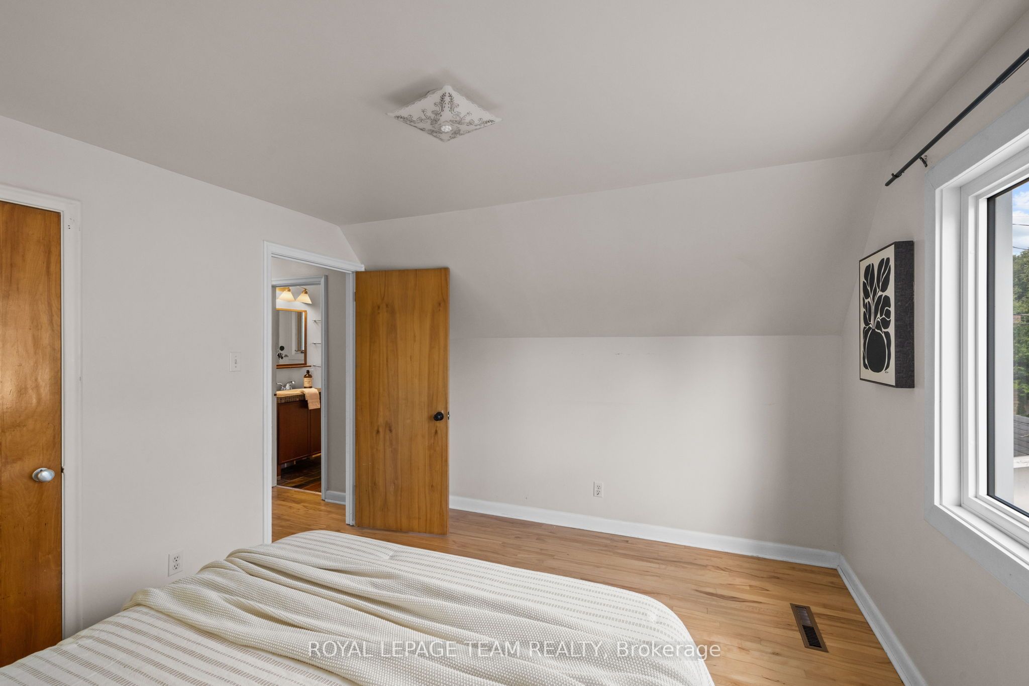 873 Smyth Road Property Photo 26