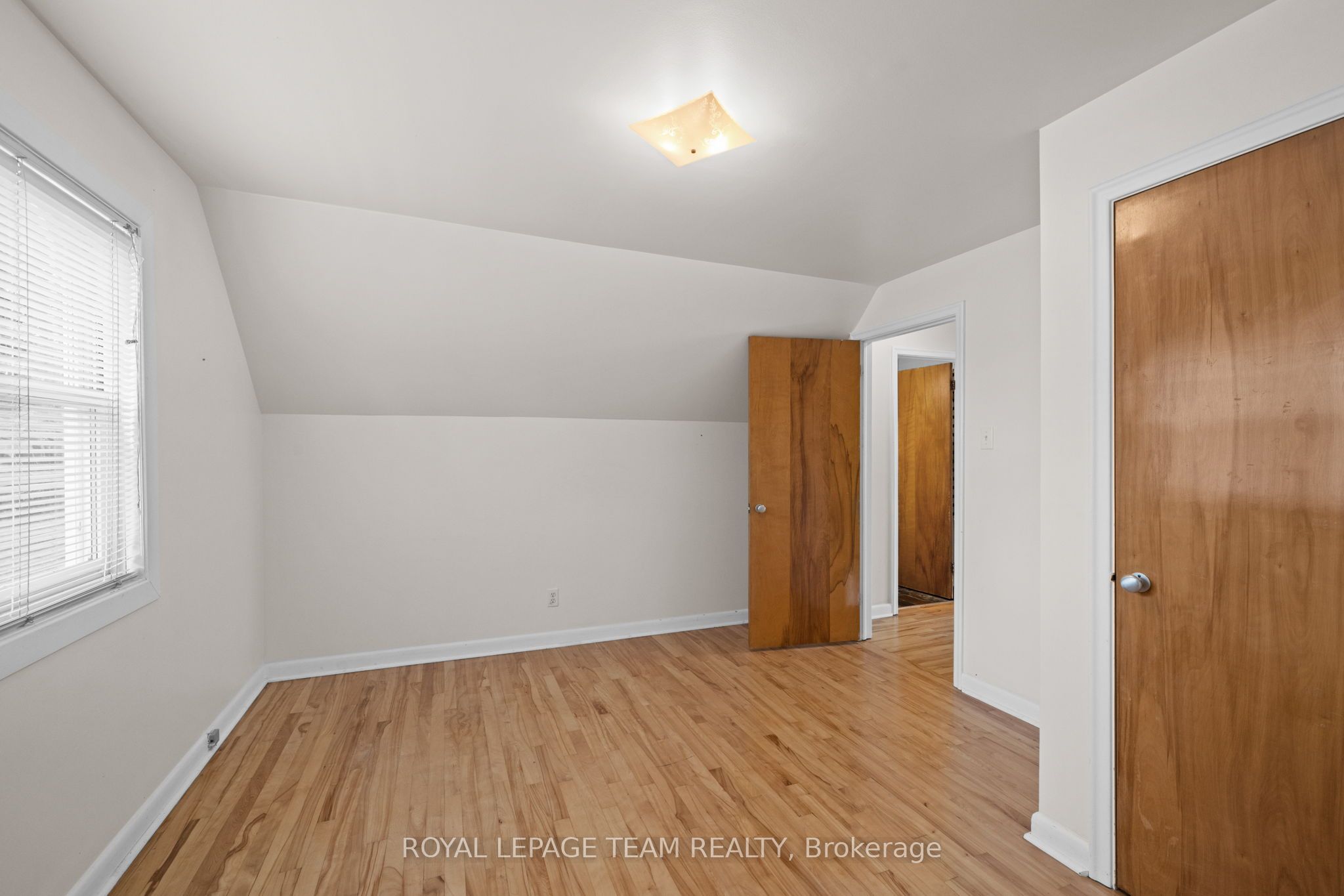873 Smyth Road Property Photo 28