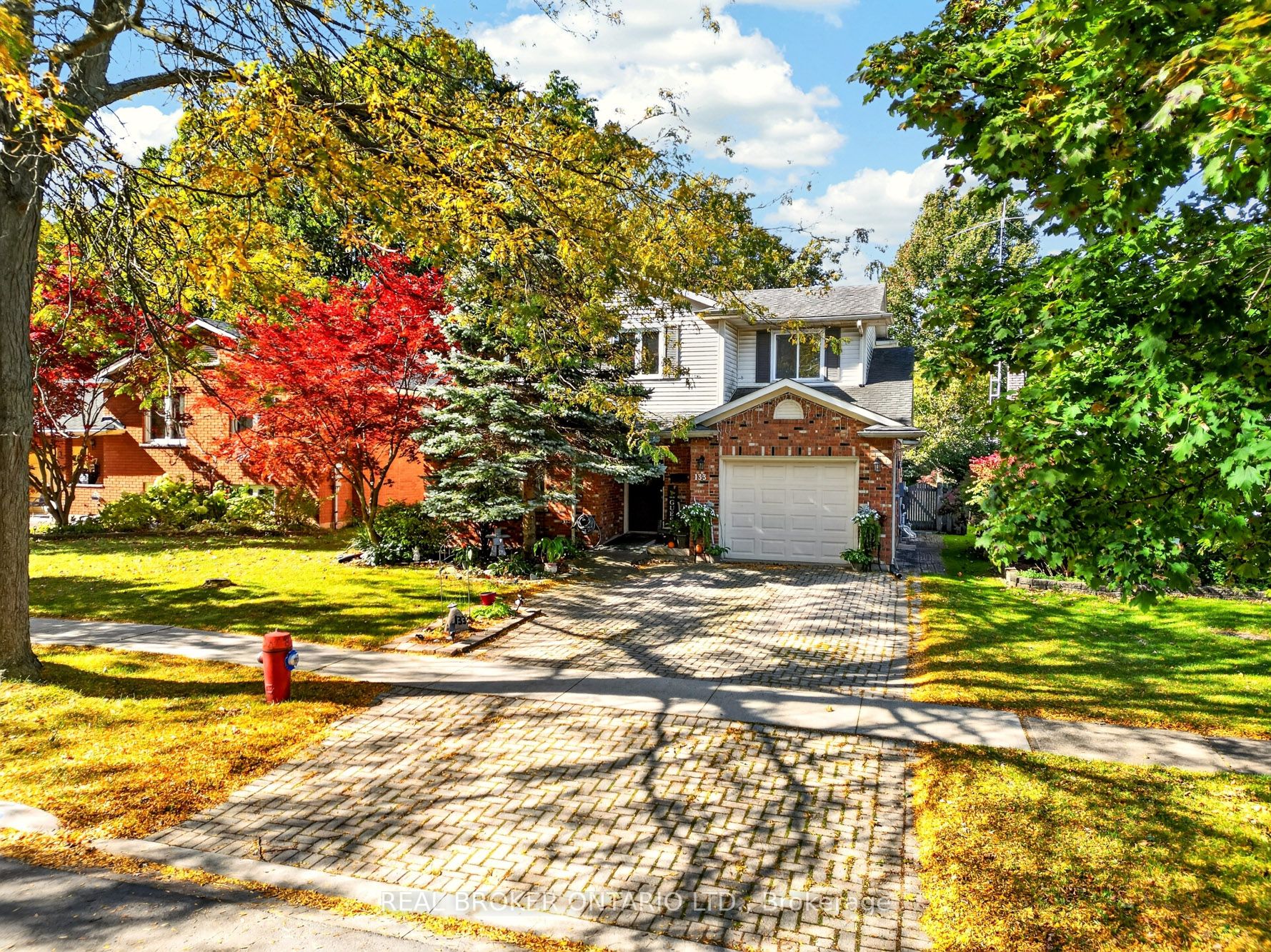 133 Leaside Drive Property Photo 1