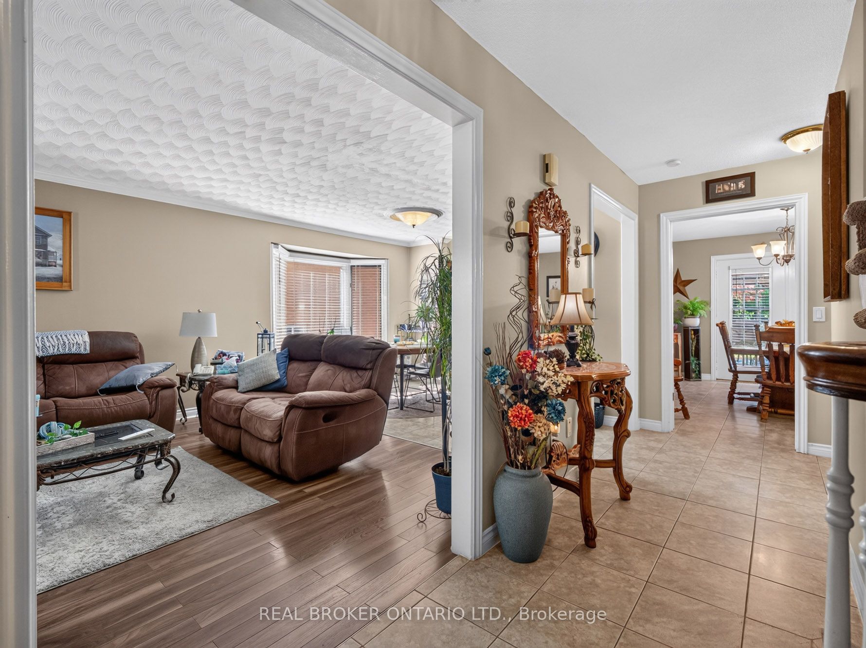 133 Leaside Drive Property Photo 6