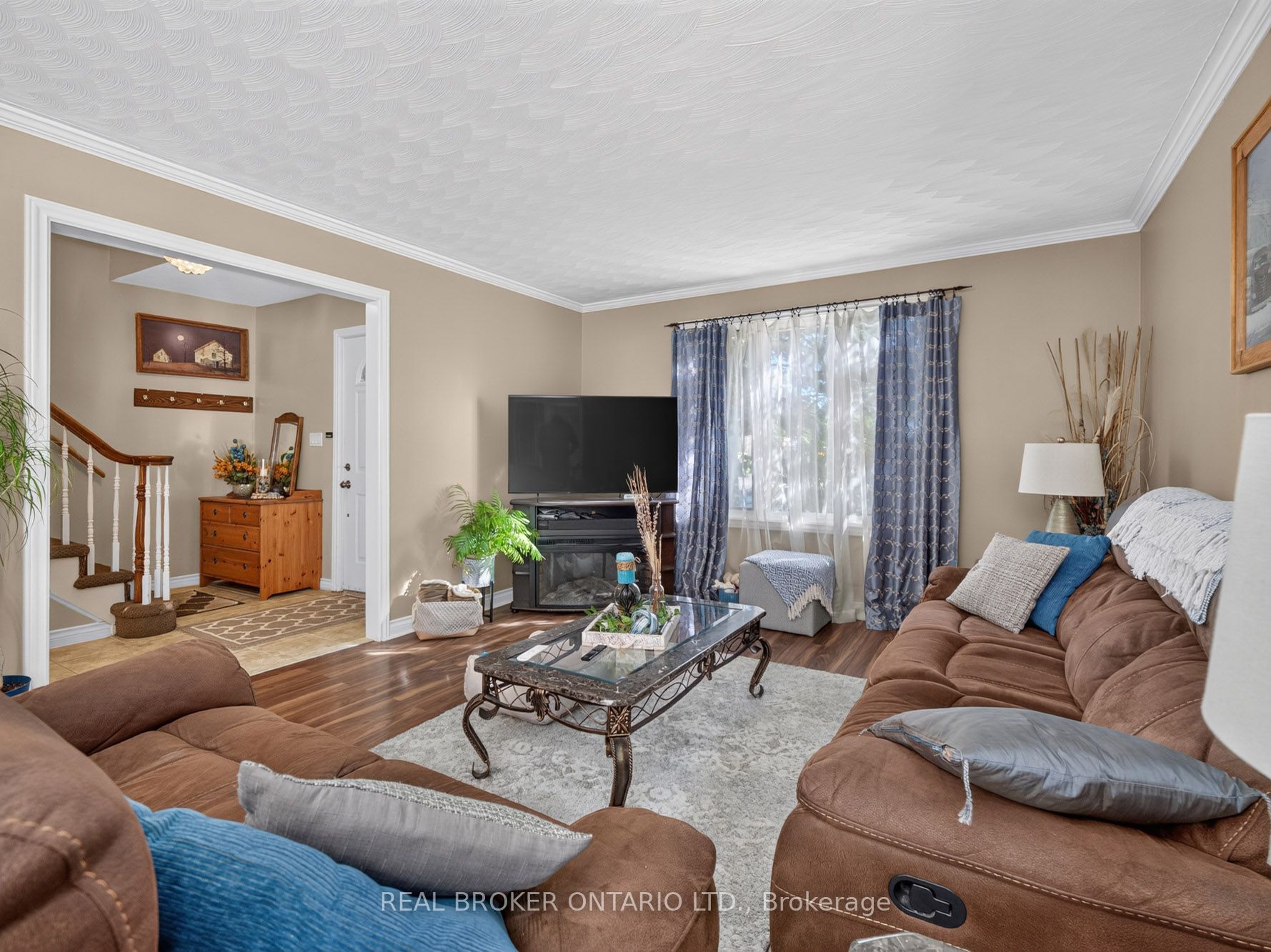 133 Leaside Drive Property Photo 8