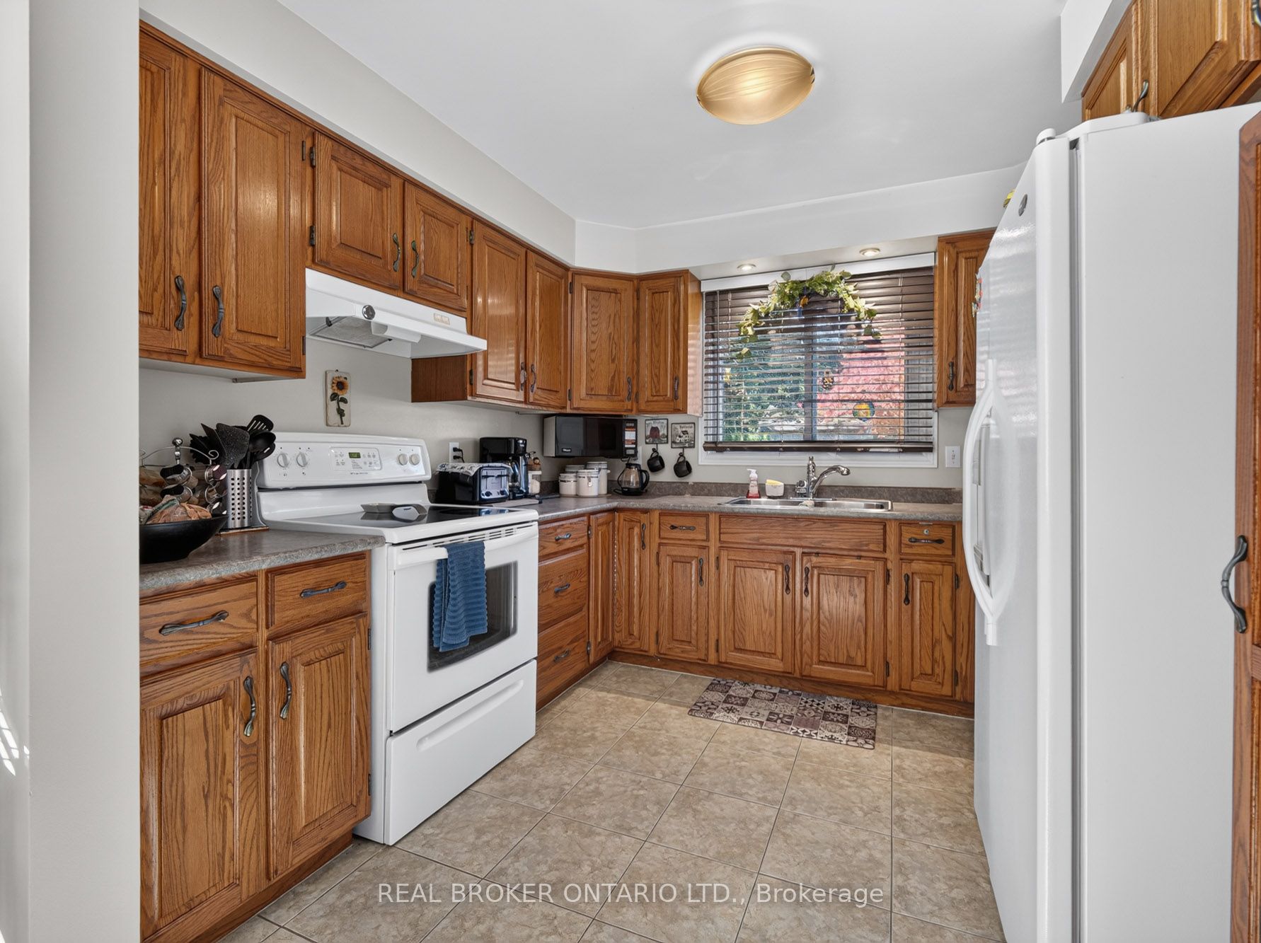 133 Leaside Drive Property Photo 16