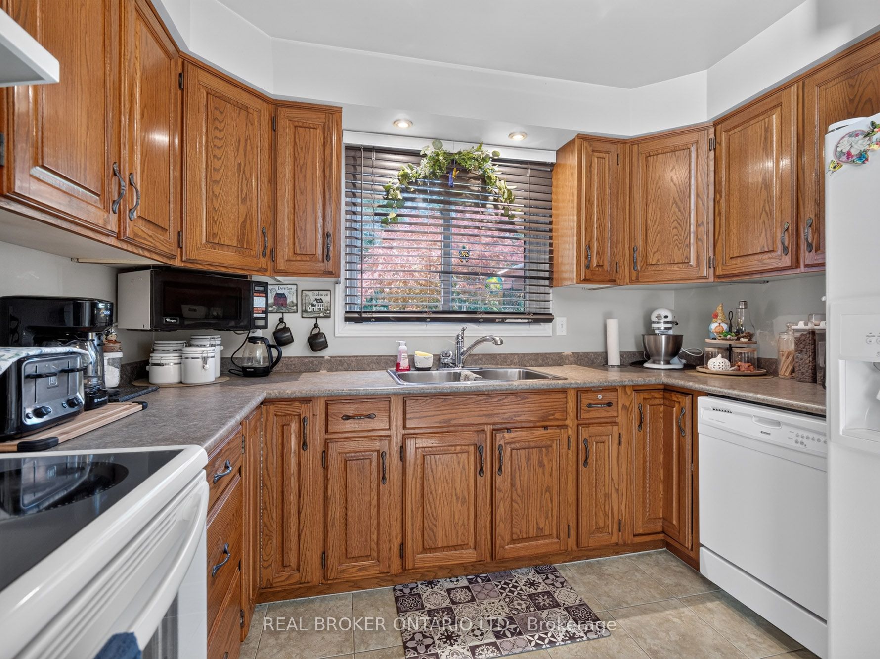 133 Leaside Drive Property Photo 18