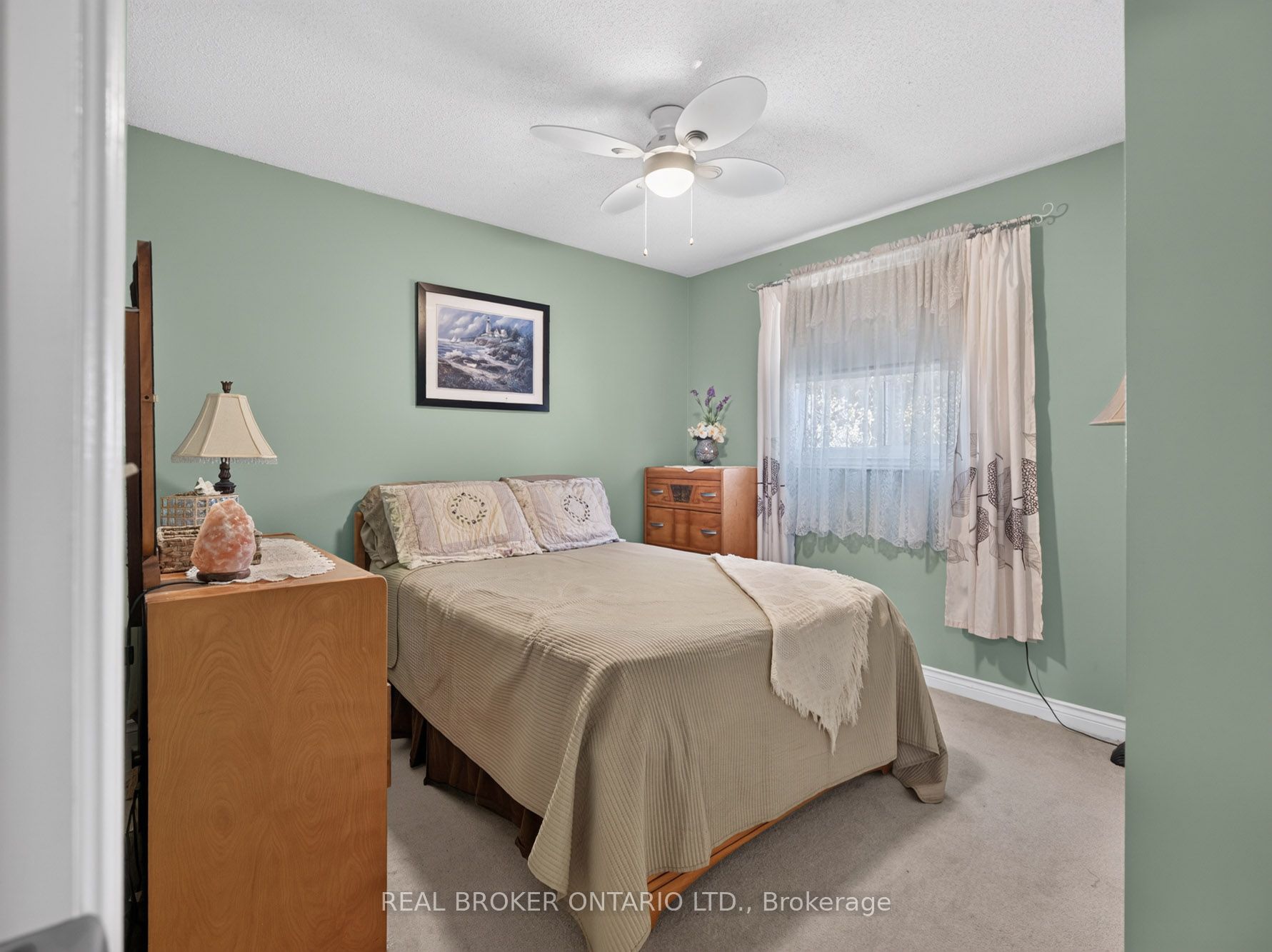 133 Leaside Drive Property Photo 24