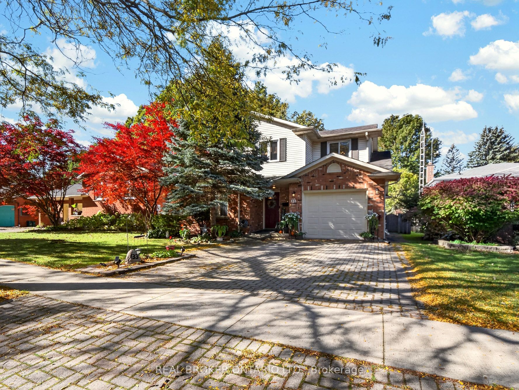 133 Leaside Drive Property Photo 35