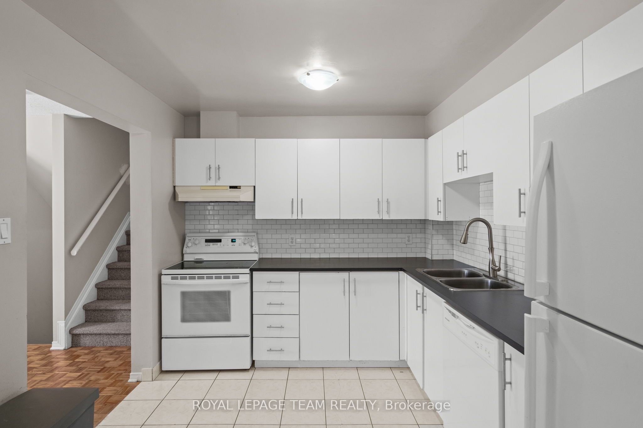 1991 Banff Avenue Property Photo 24