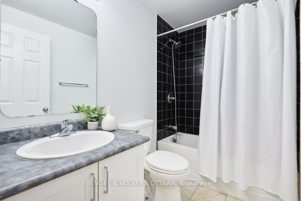 165 Waterbridge Drive 5 Property Photo 14