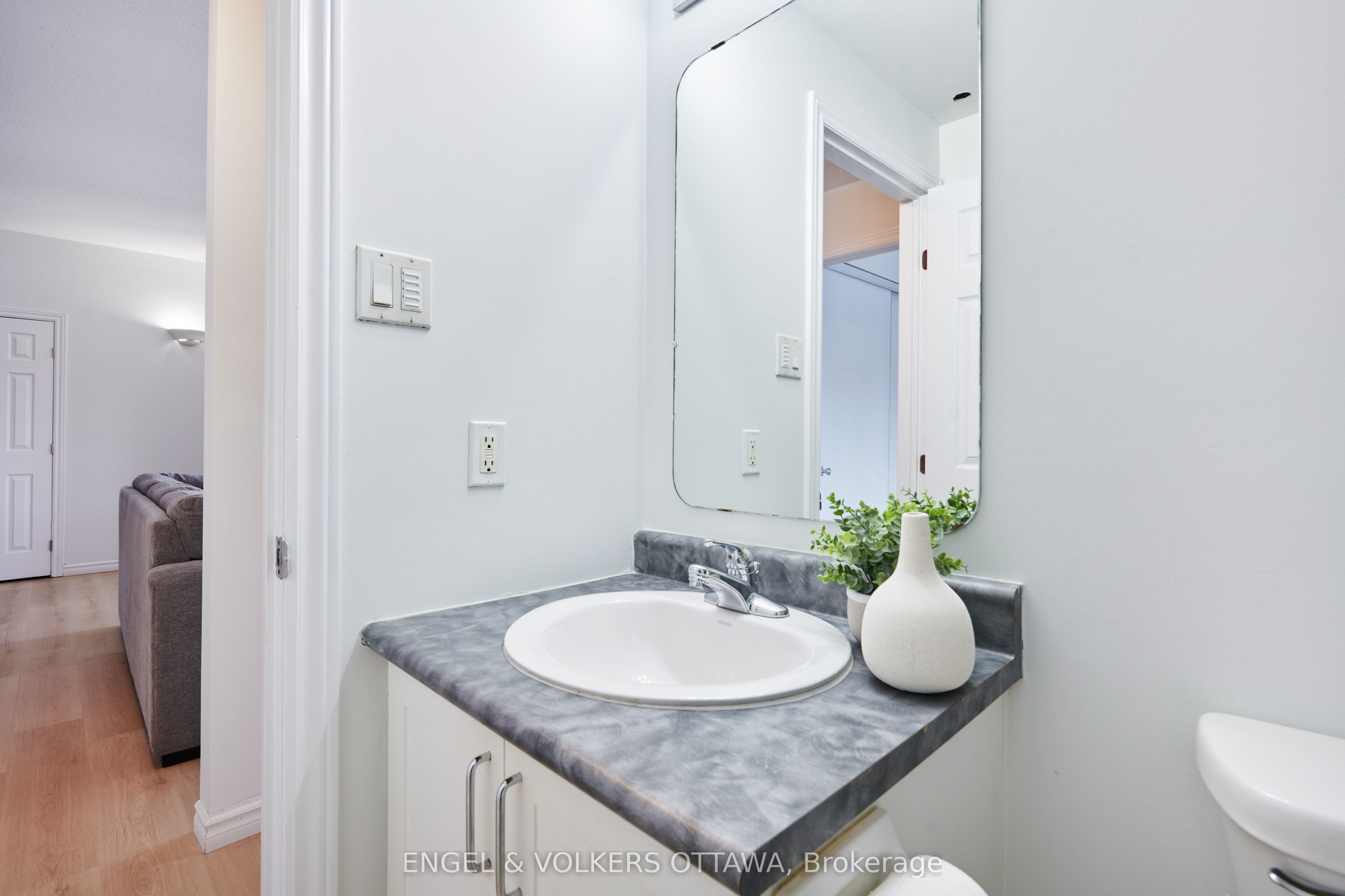 165 Waterbridge Drive 5 Property Photo 15
