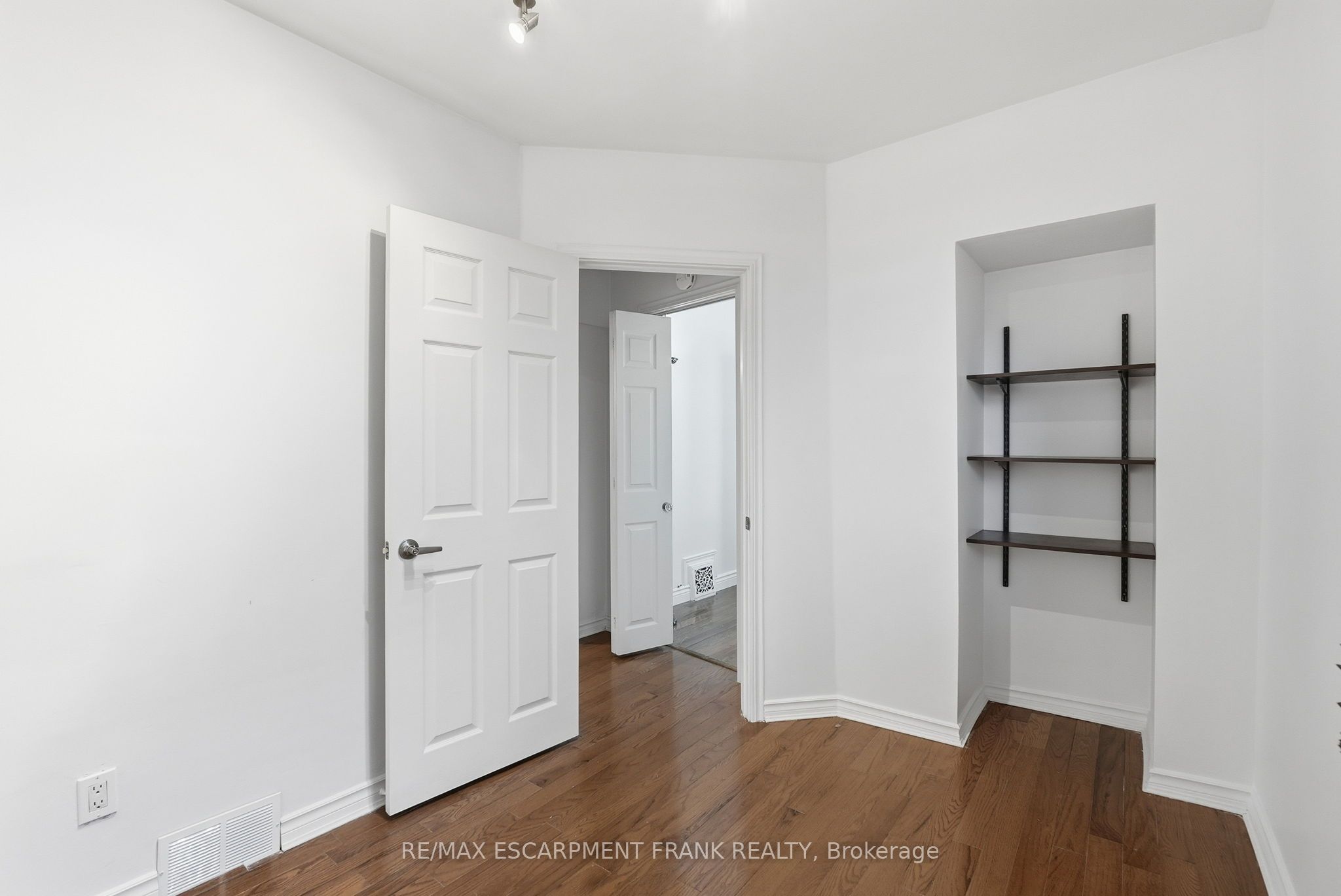 42 Dalhousie Avenue Property Photo 24