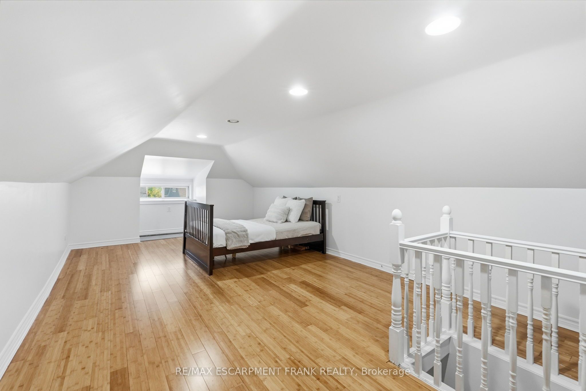 42 Dalhousie Avenue Property Photo 30