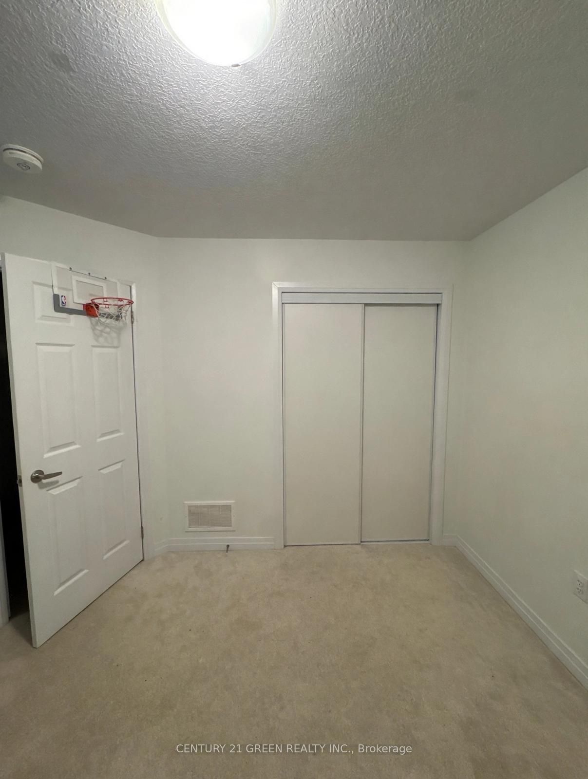 55 Selection Heights Property Photo 16