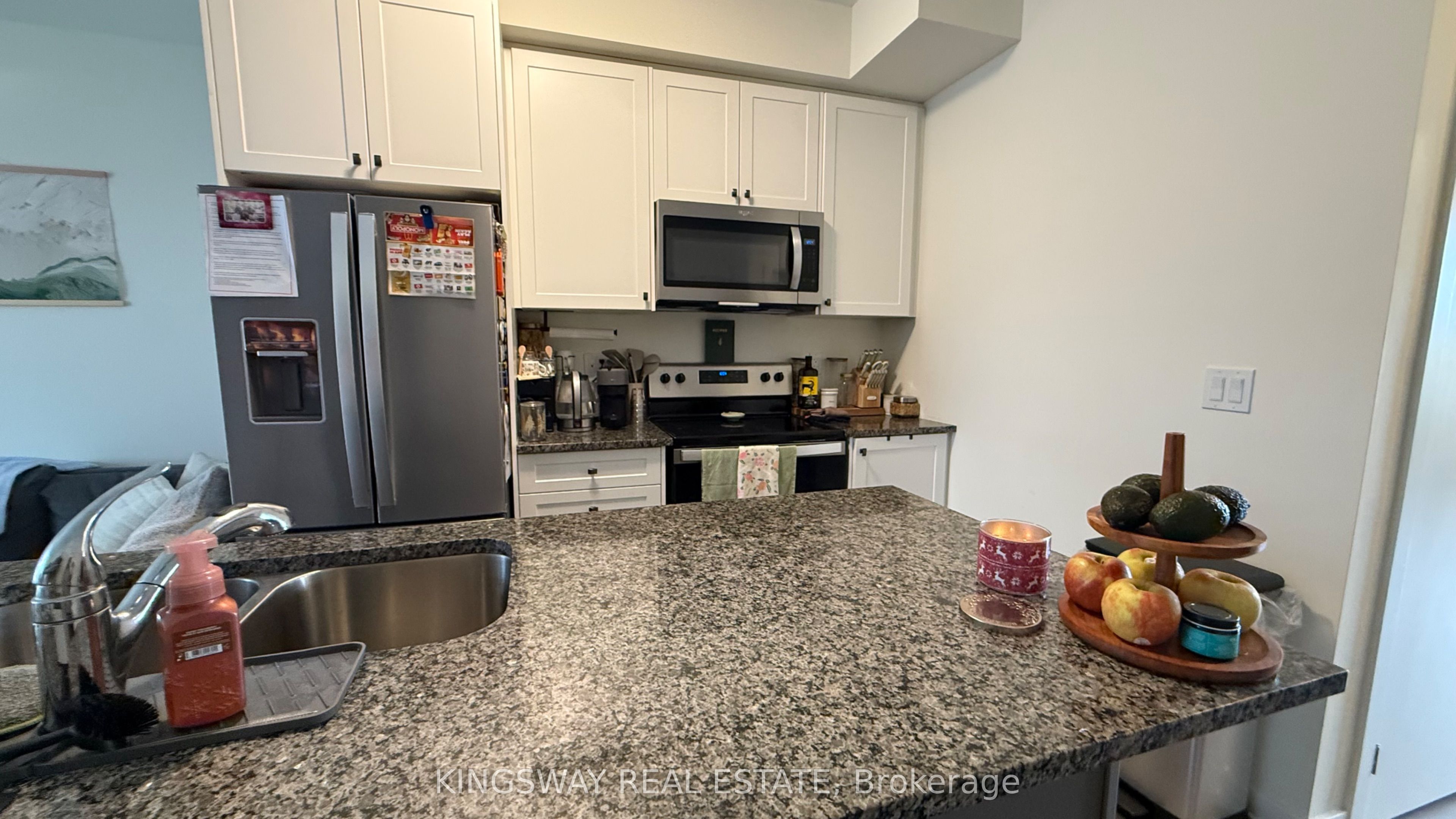 160 Densmore Road 1302 Property Photo 2