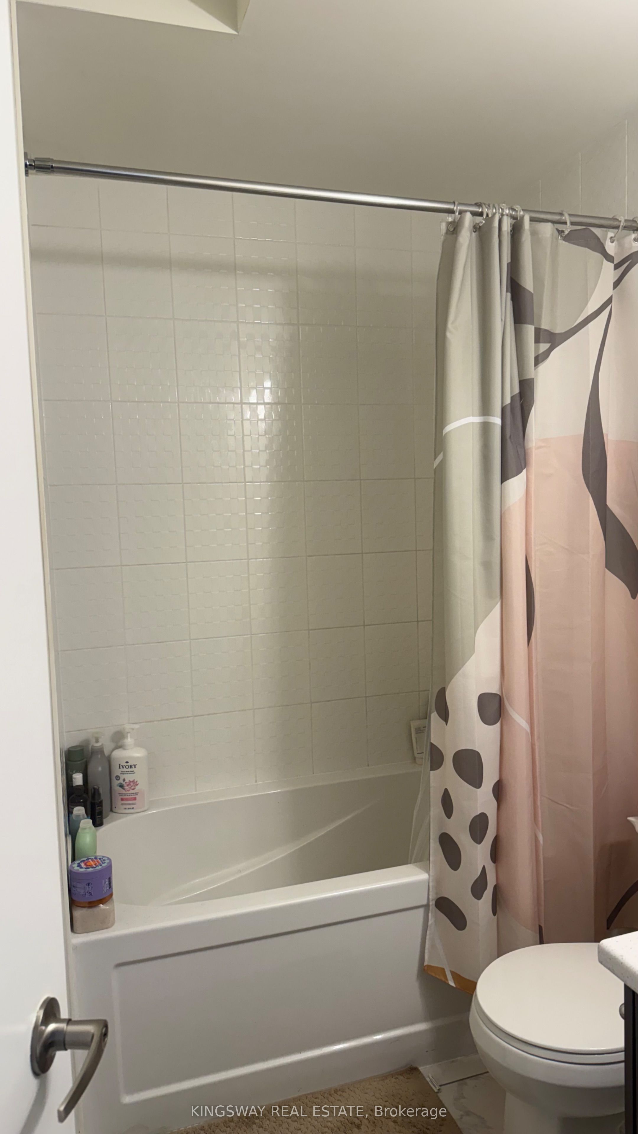 160 Densmore Road 1302 Property Photo 7