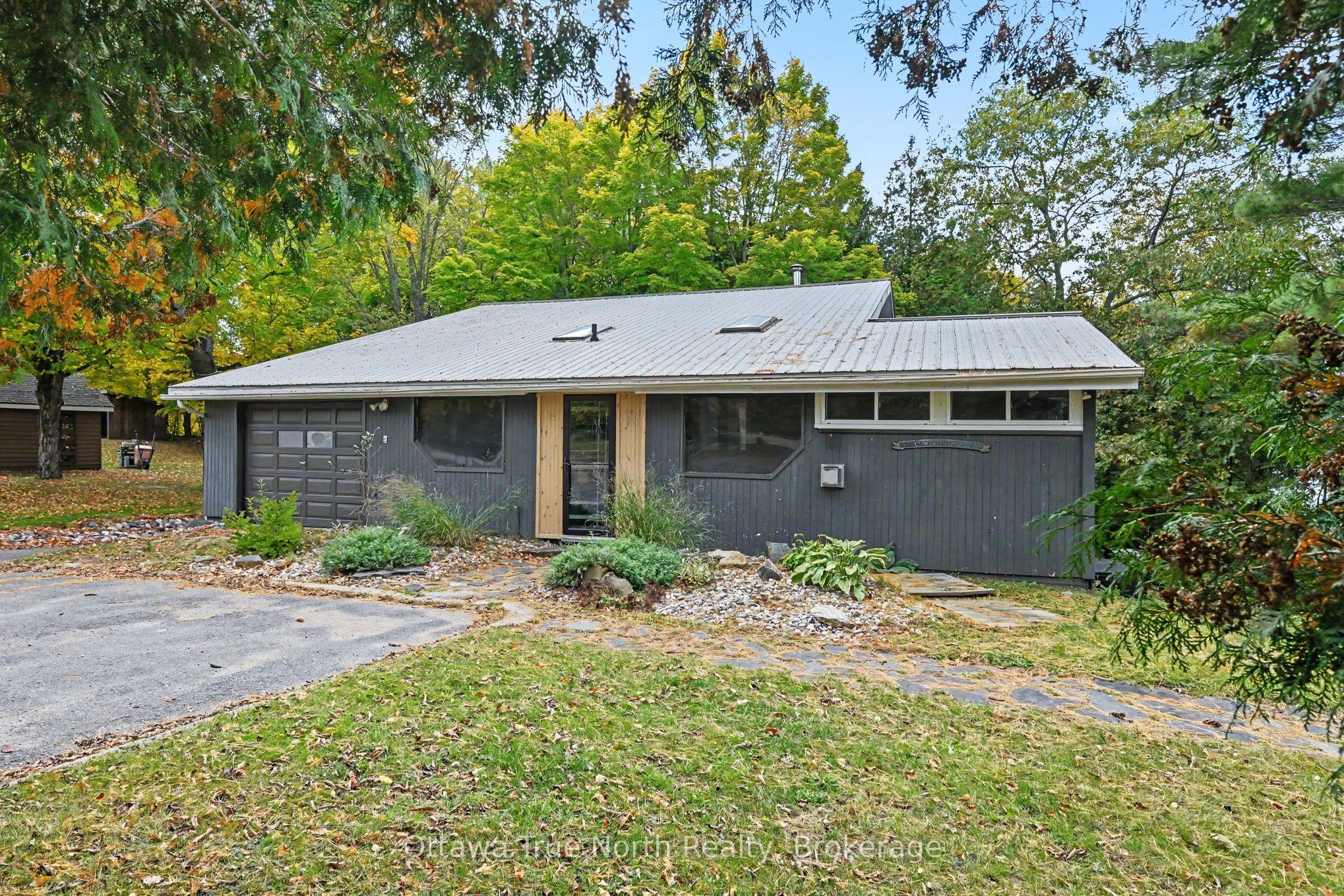 1015c Legion Road Property Photo 3