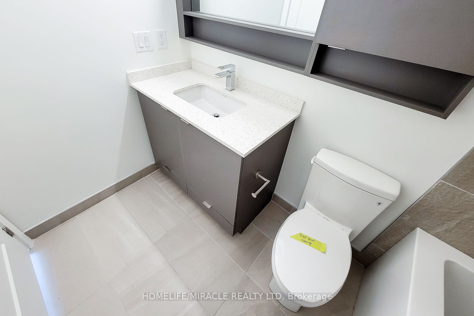 415 Main Street 208 Property Photo 23