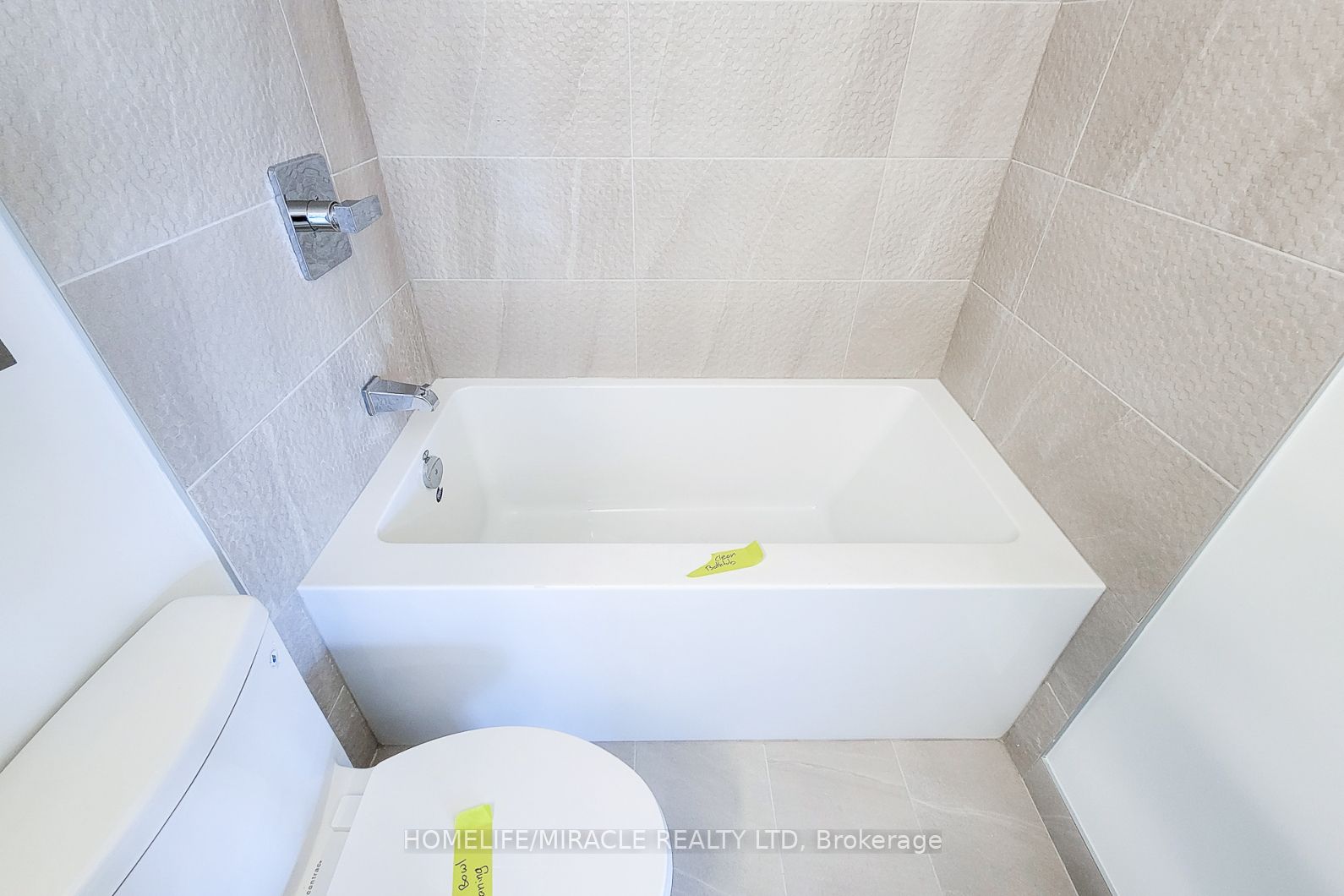 415 Main Street 208 Property Photo 24