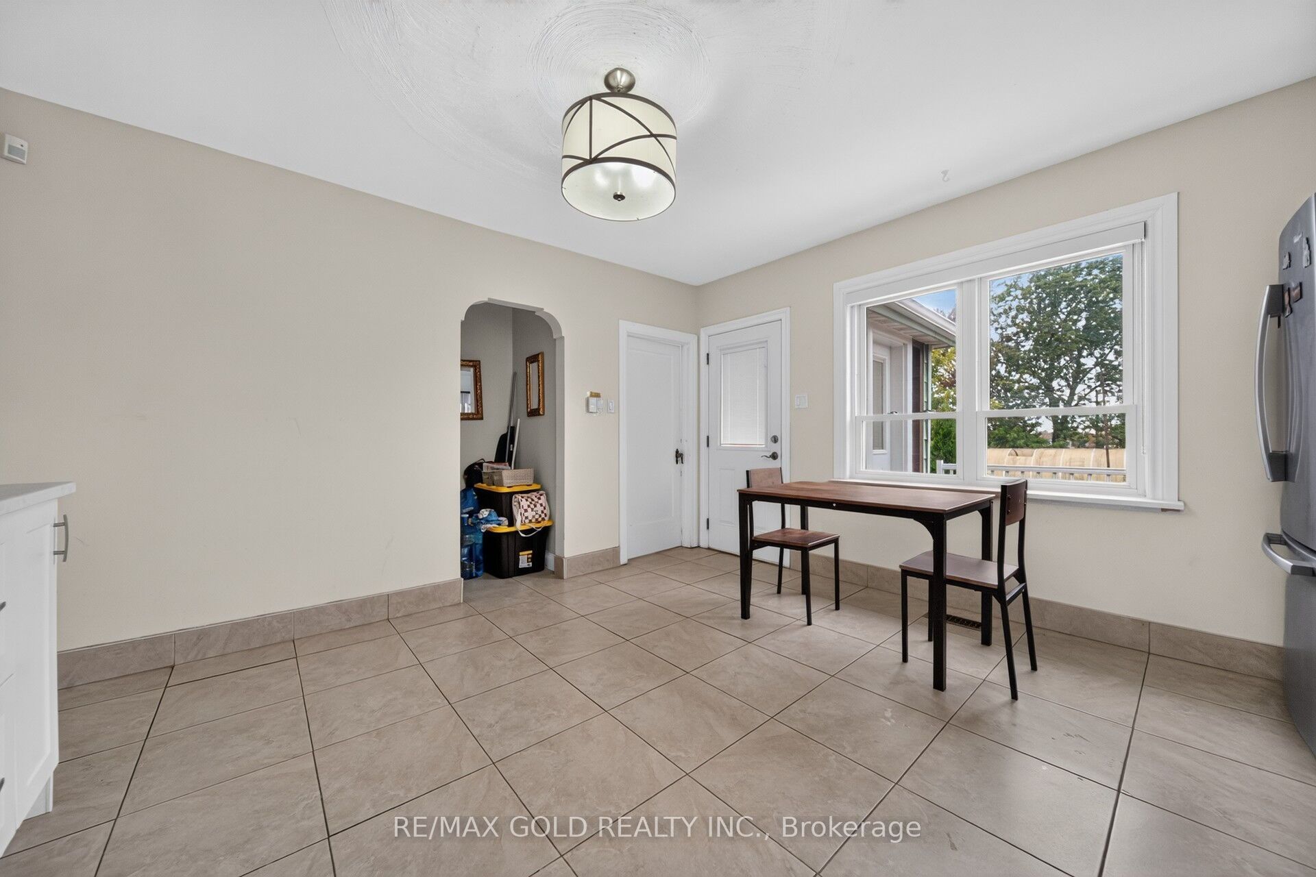 16 Garden Street Property Photo 18