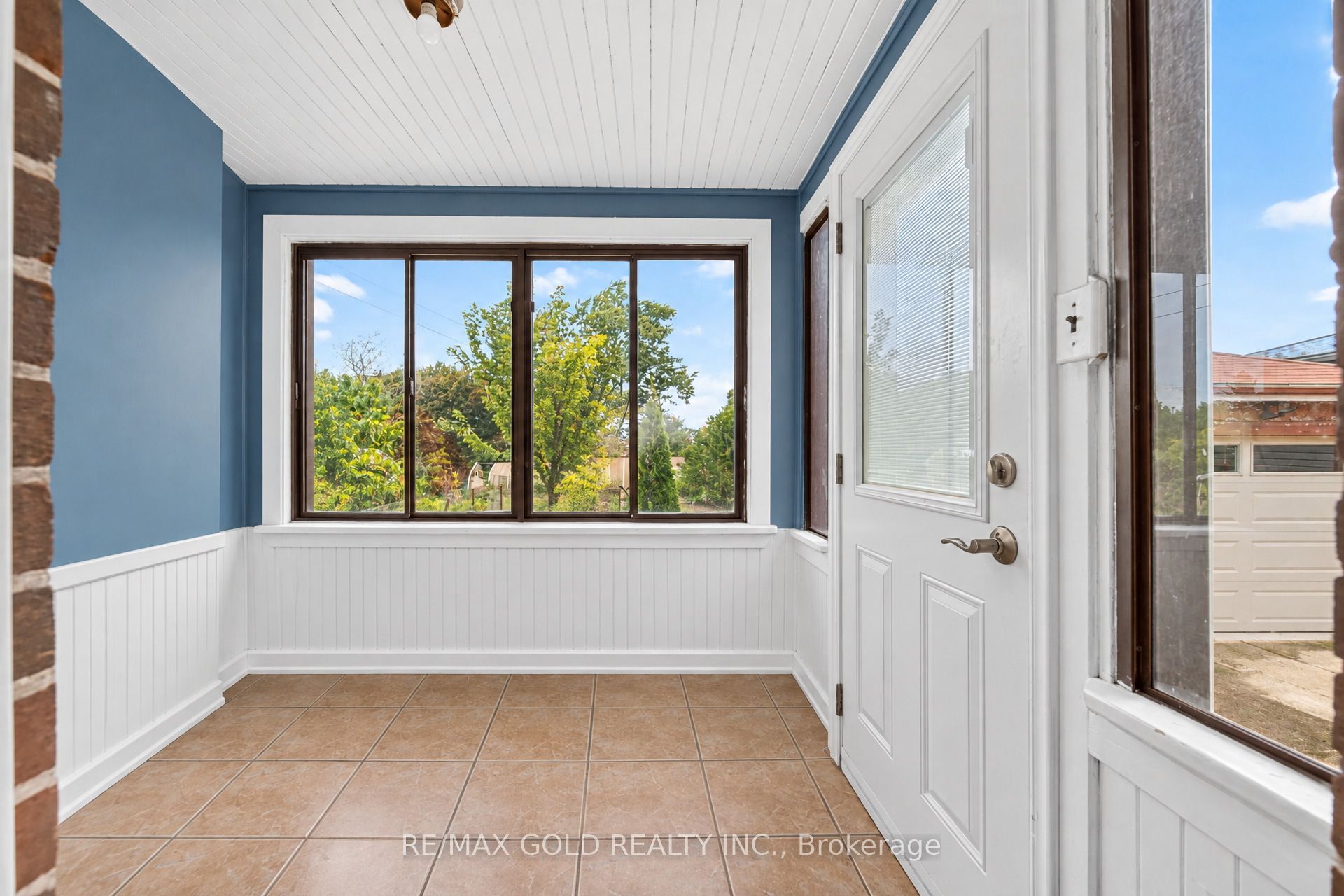 16 Garden Street Property Photo 20