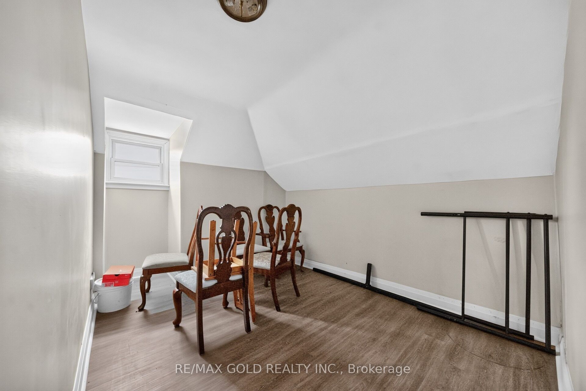 16 Garden Street Property Photo 21