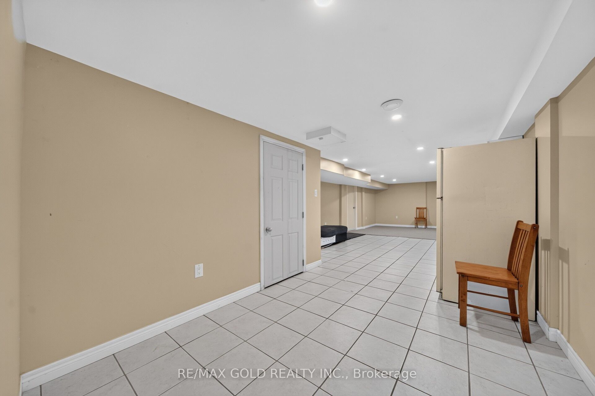 16 Garden Street Property Photo 24