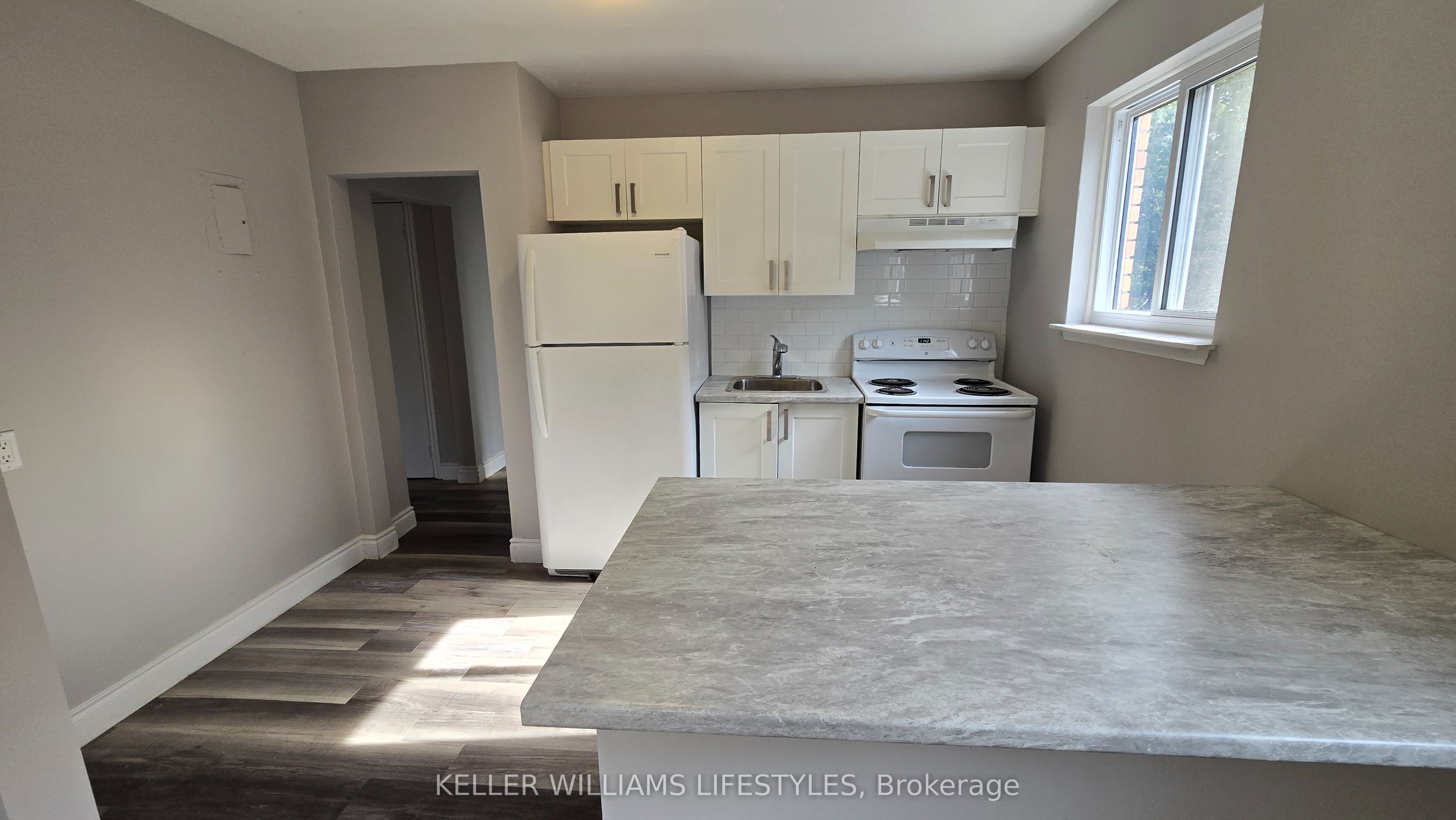 6 Balfour Place Unit 3 Property Photo 7