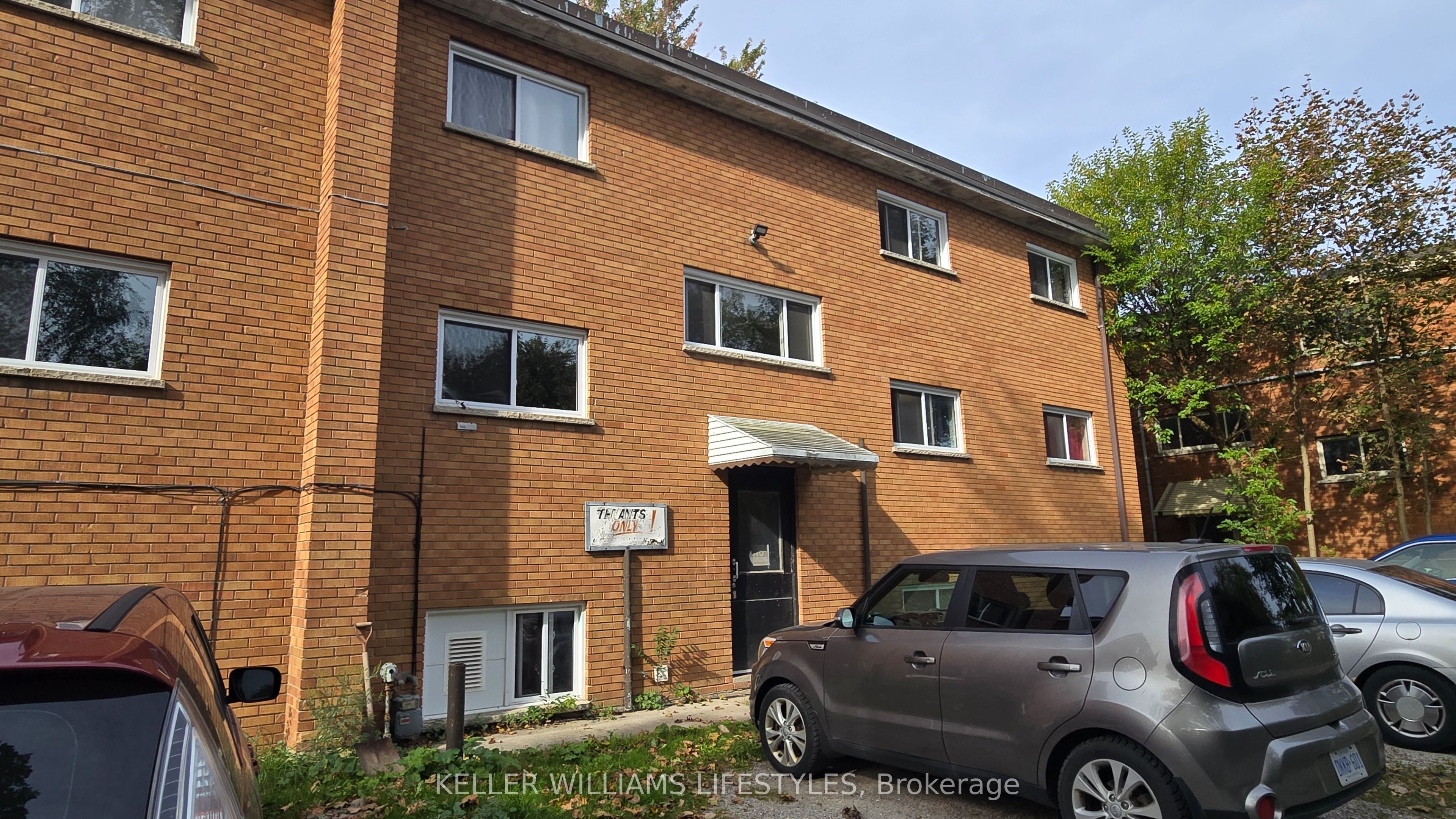 6 Balfour Place Unit 3 Property Photo 17