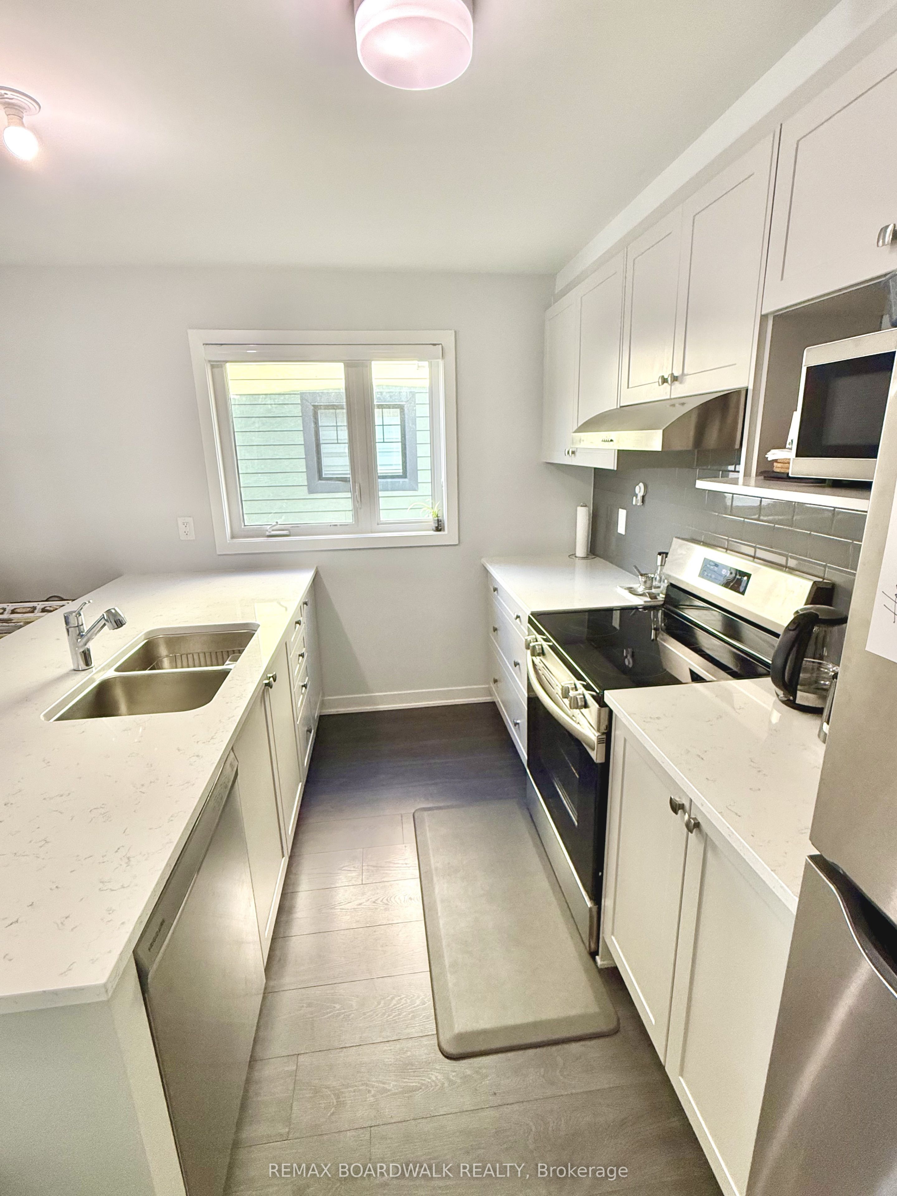 2021 Blossite Private Property Photo 4