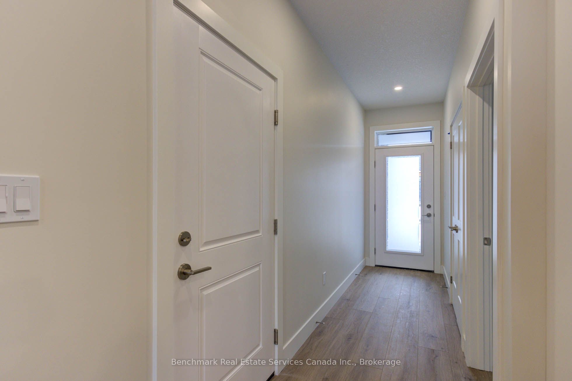 51 Cavalier Crescent Property Photo 3