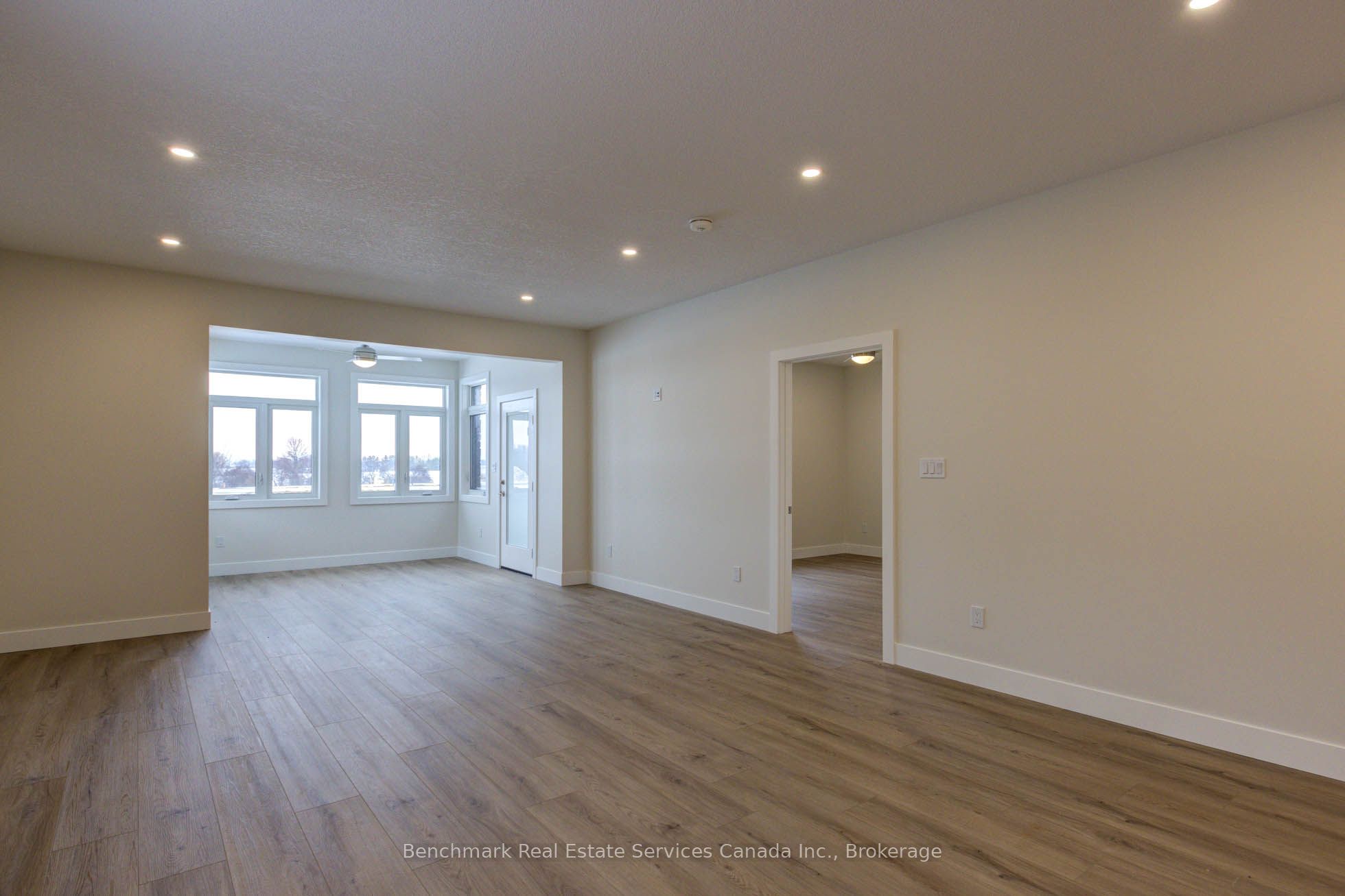 51 Cavalier Crescent Property Photo 12