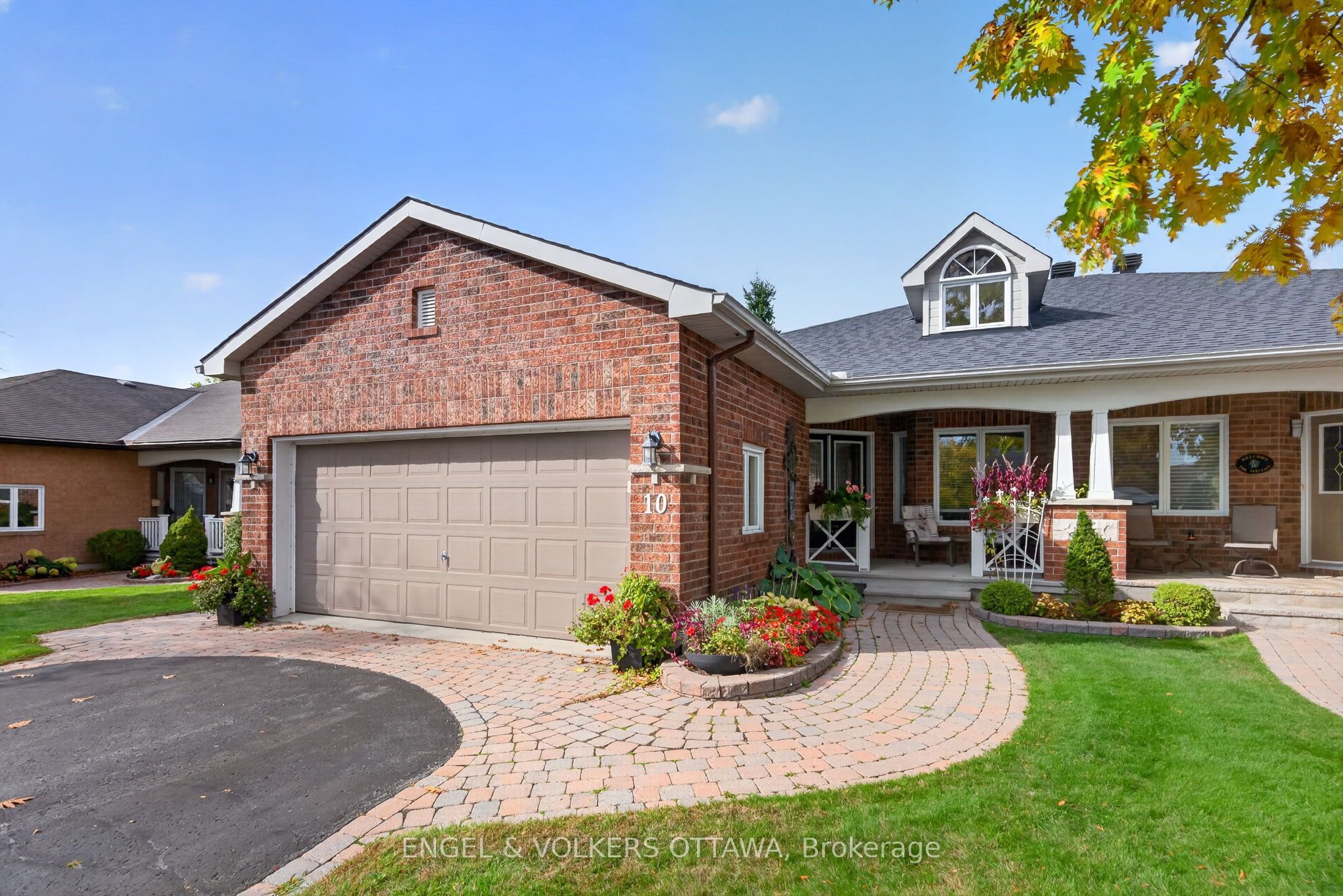 10 Waterthrush Crescent Property Photo 1