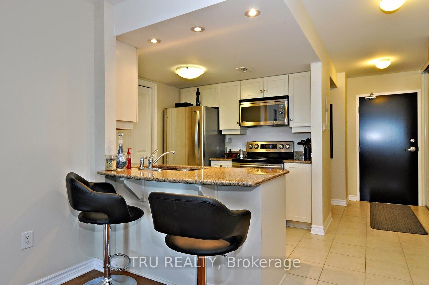314 Central Park Drive 908 Property Photo 11
